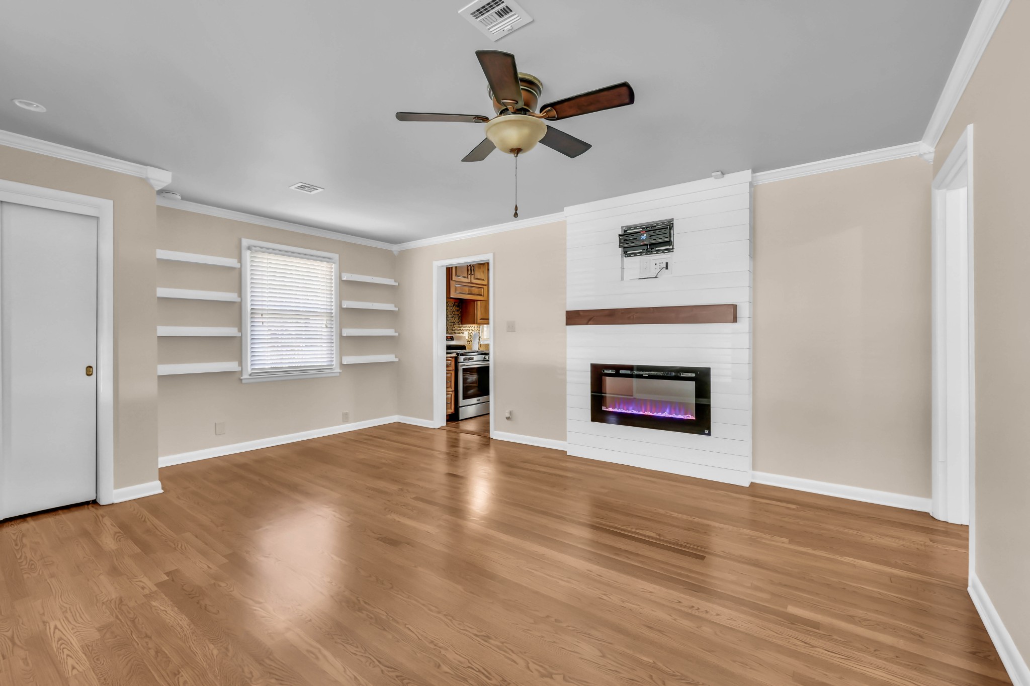 207 Paddock Rd