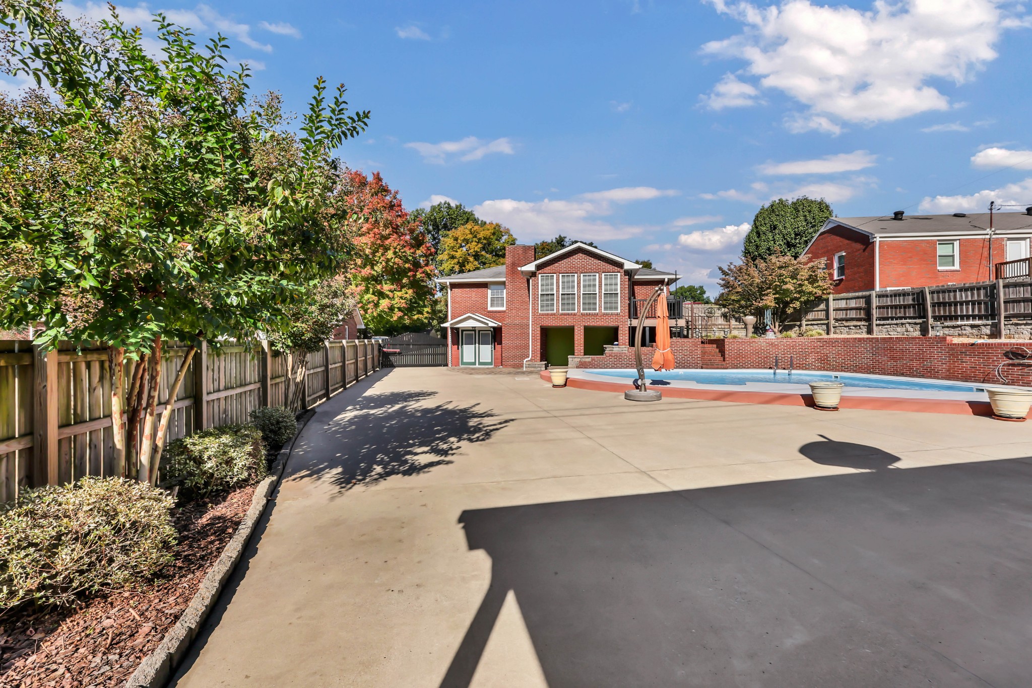 207 Paddock Rd