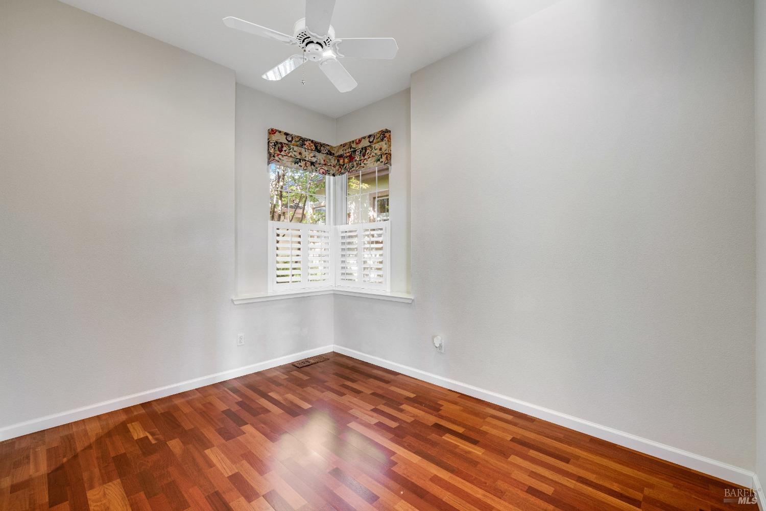 5874 Sailing Hawk Ave