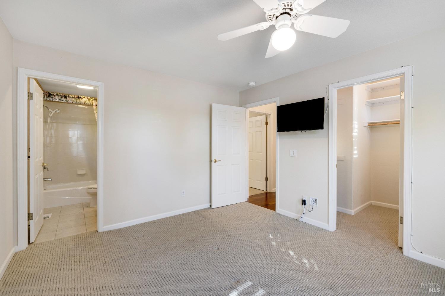 5874 Sailing Hawk Ave