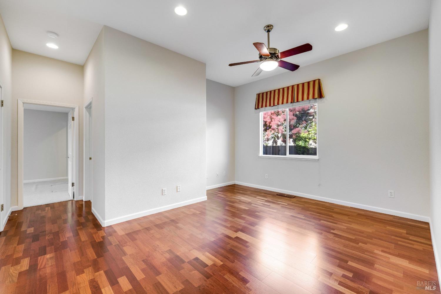 5874 Sailing Hawk Ave