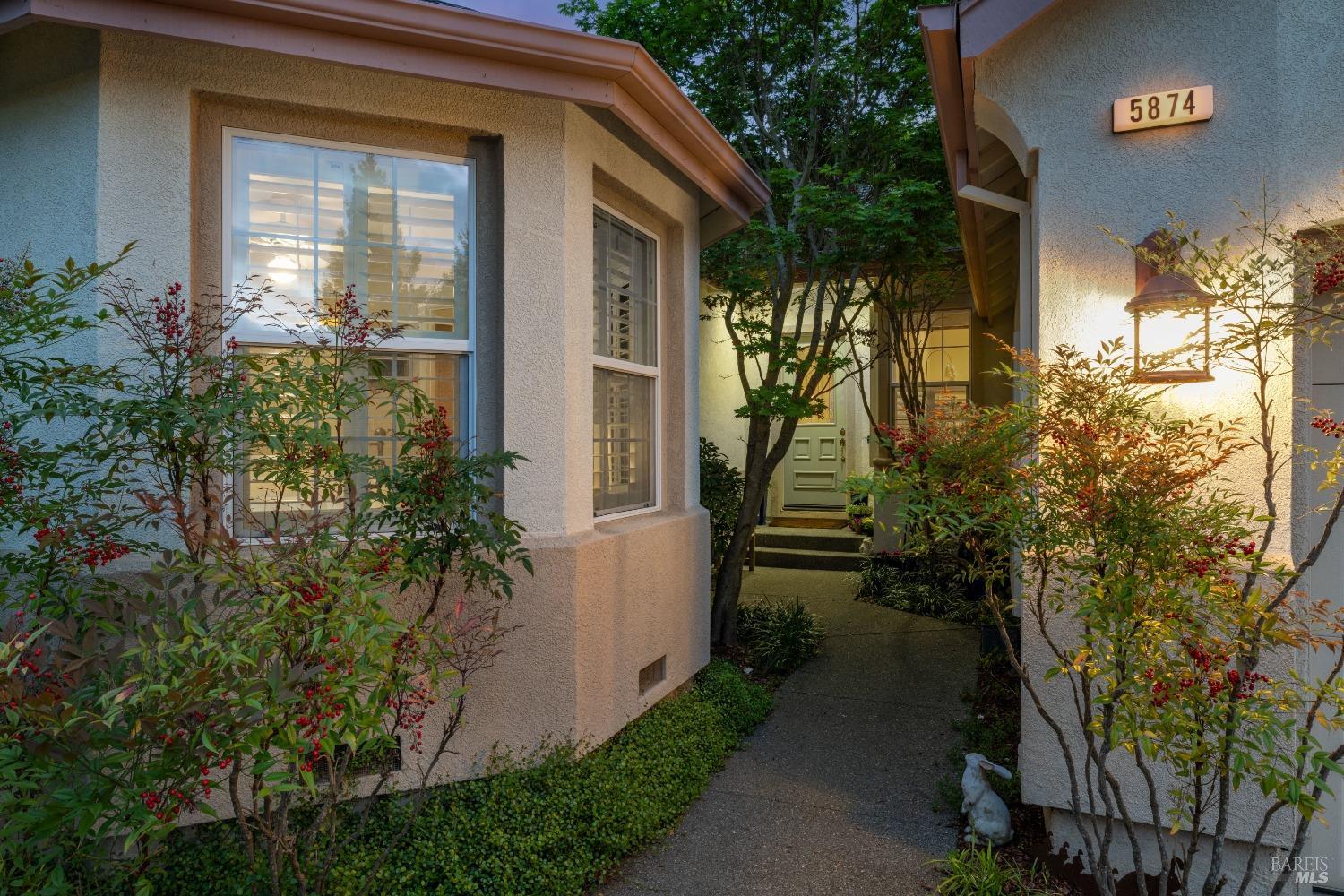 5874 Sailing Hawk Ave