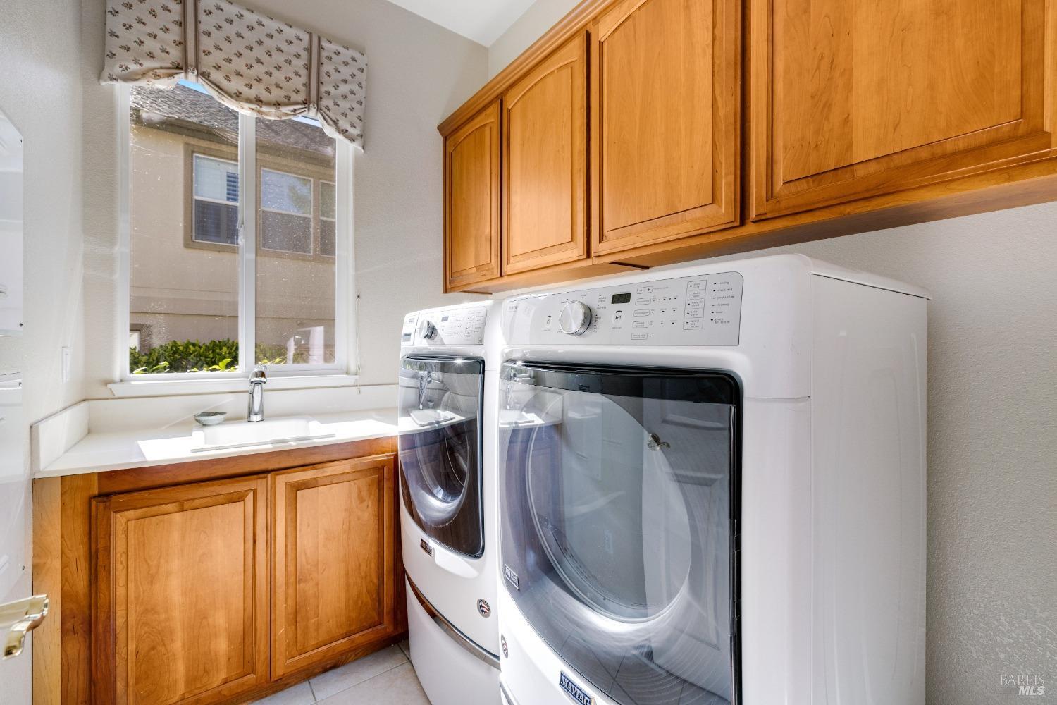 5874 Sailing Hawk Ave