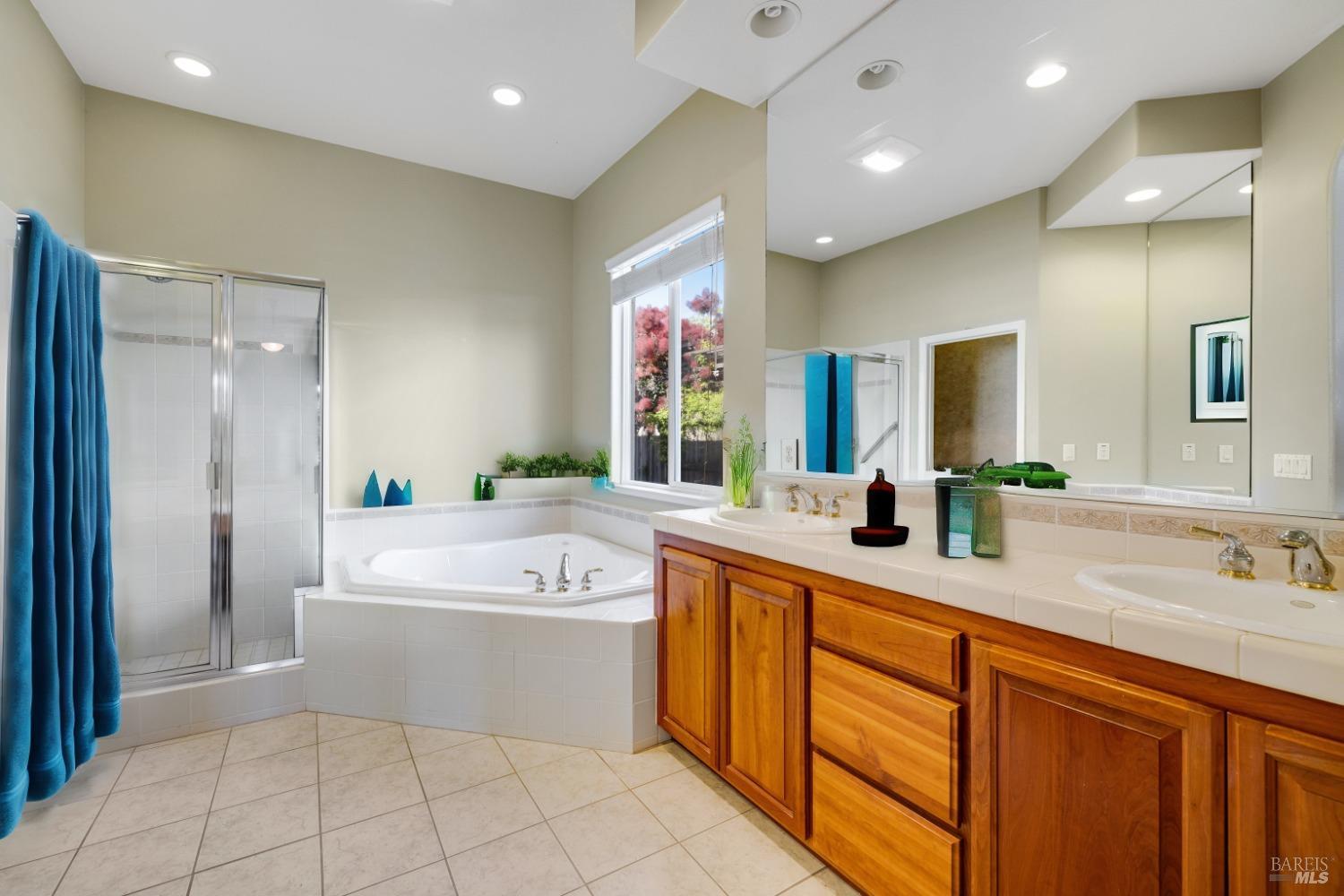 5874 Sailing Hawk Ave