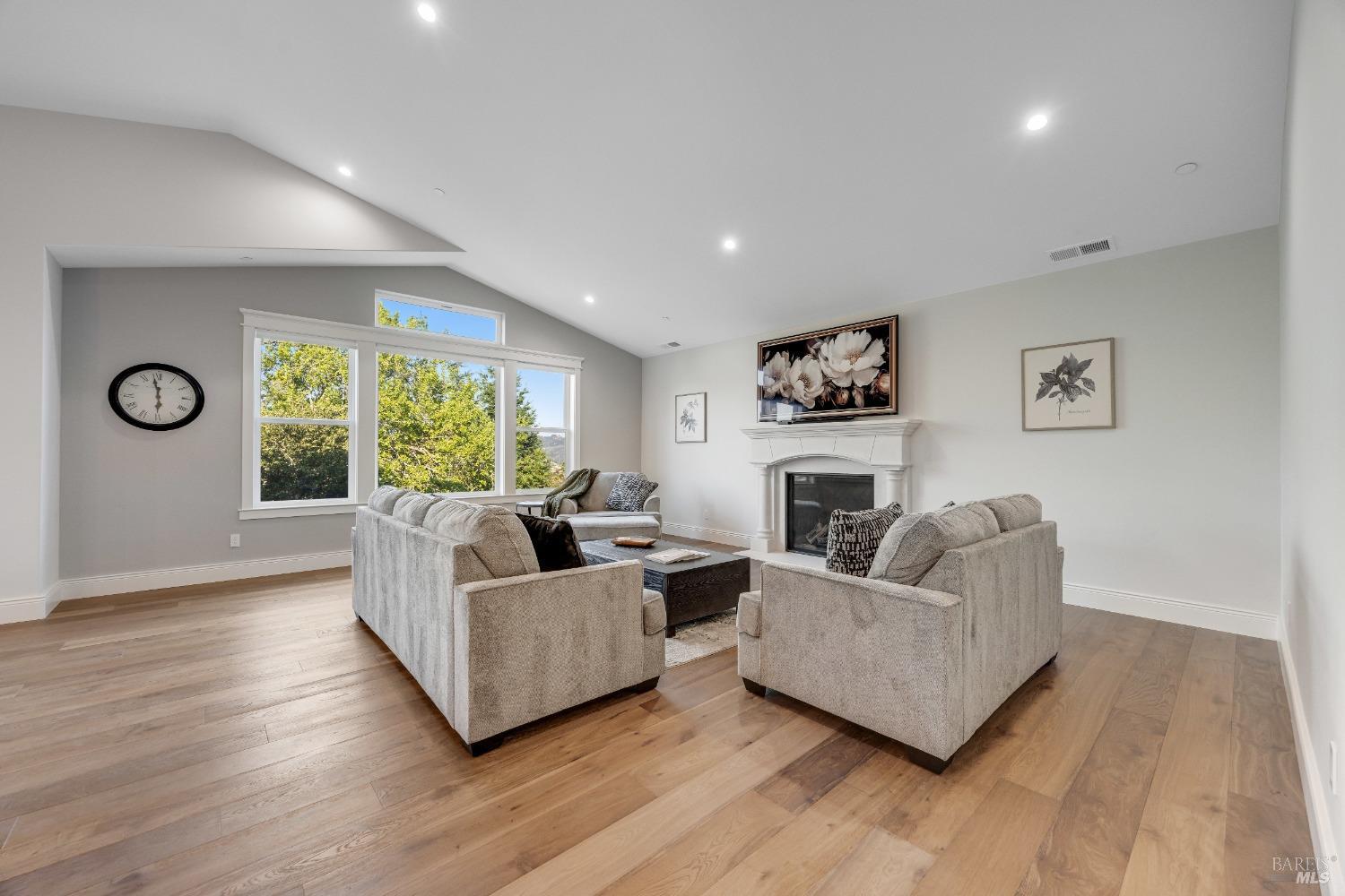 3848 Rocky Point Way