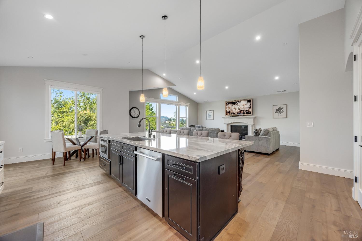 3848 Rocky Point Way