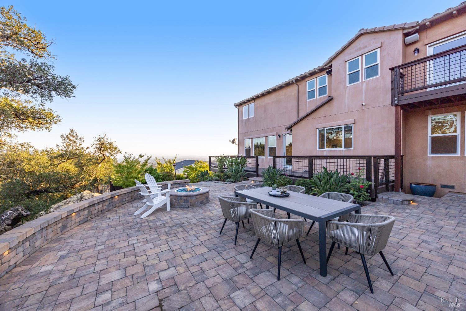 3718 Crown Hill Dr