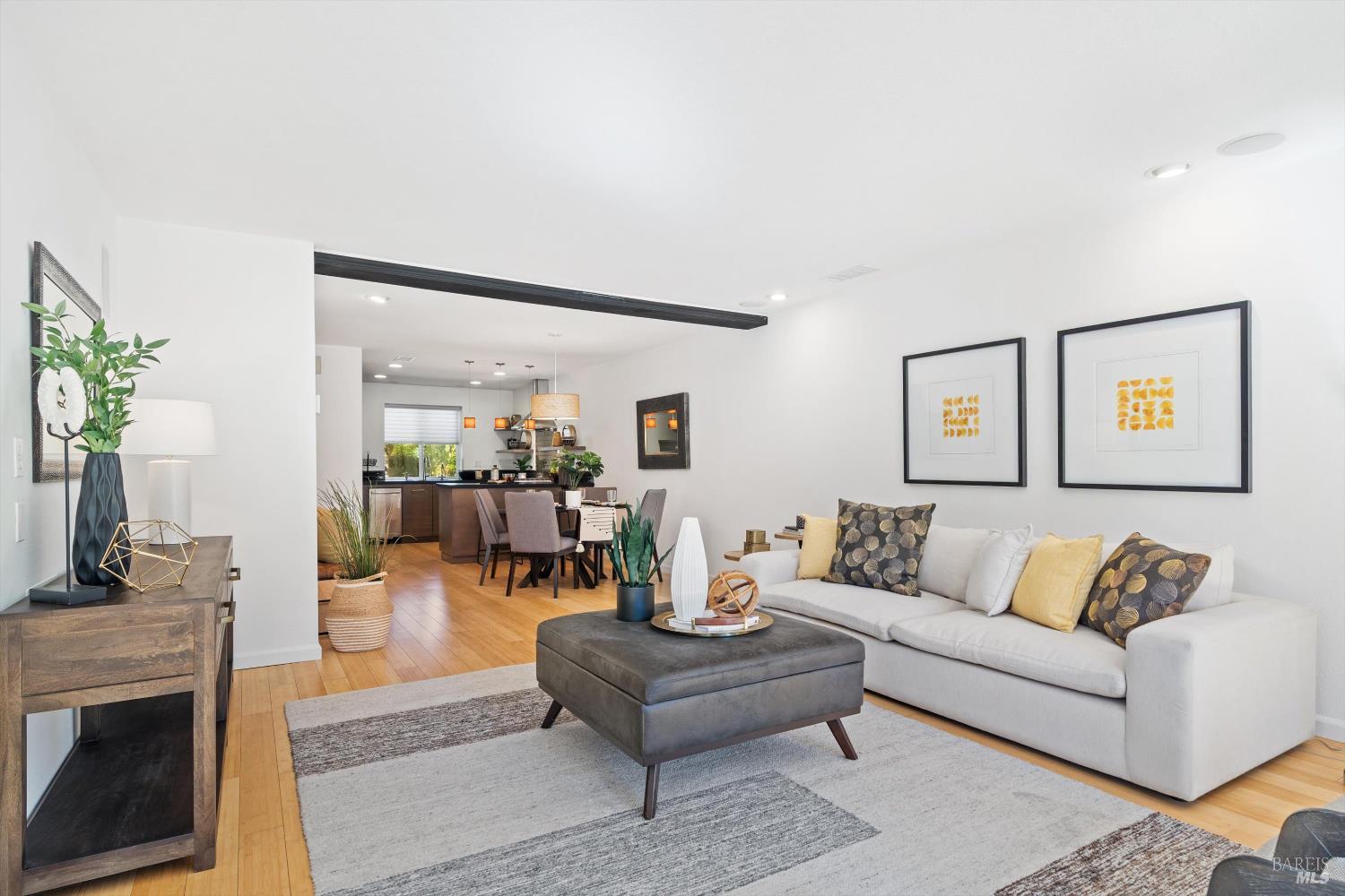 218 Indian Creek Dr