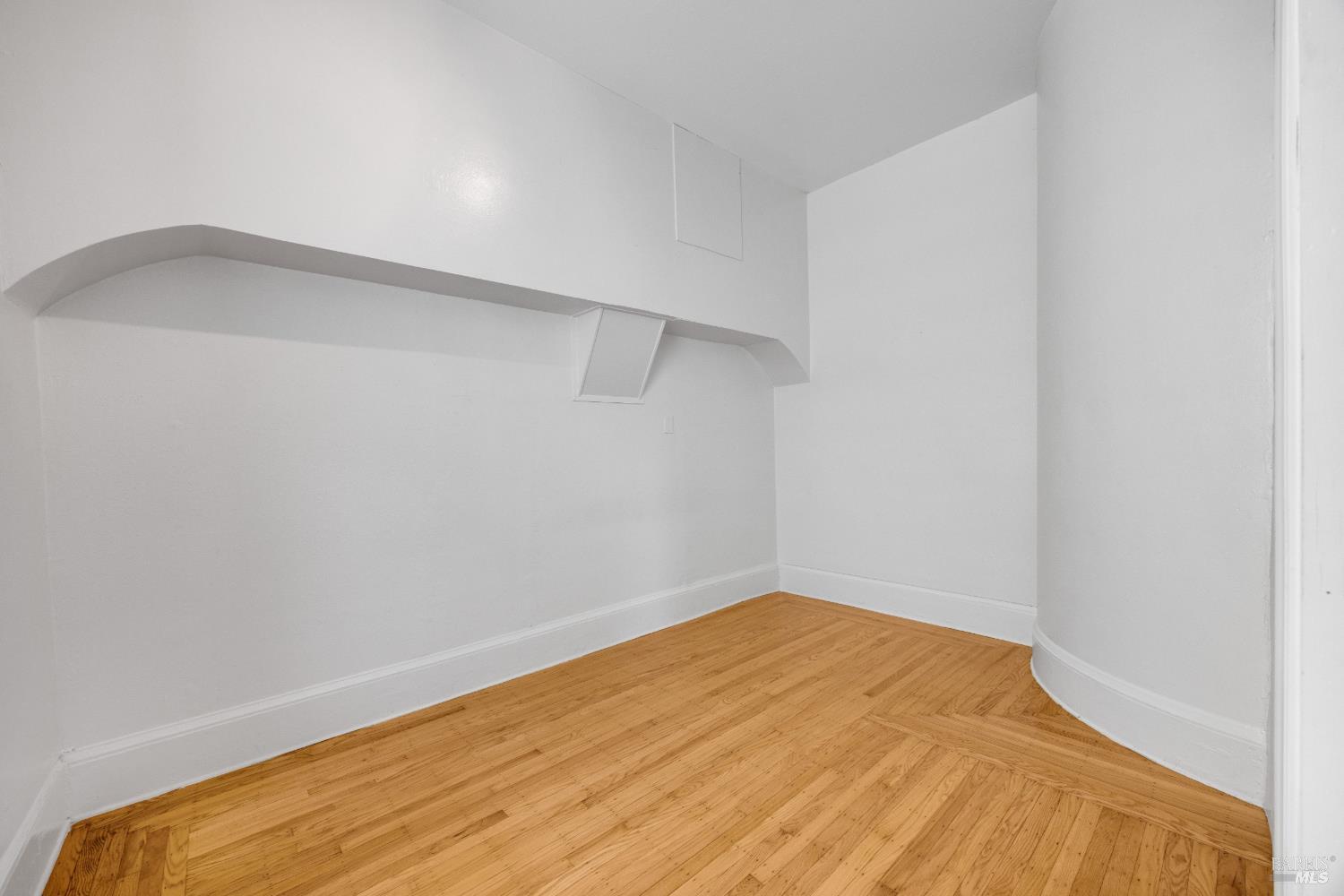870 3rd Street
