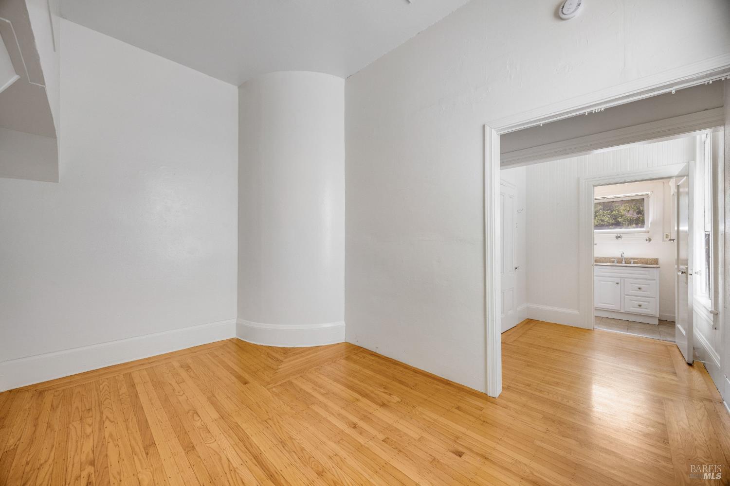 870 3rd Street