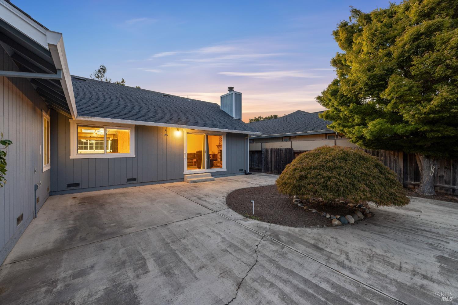 5812 Mathilde Drive