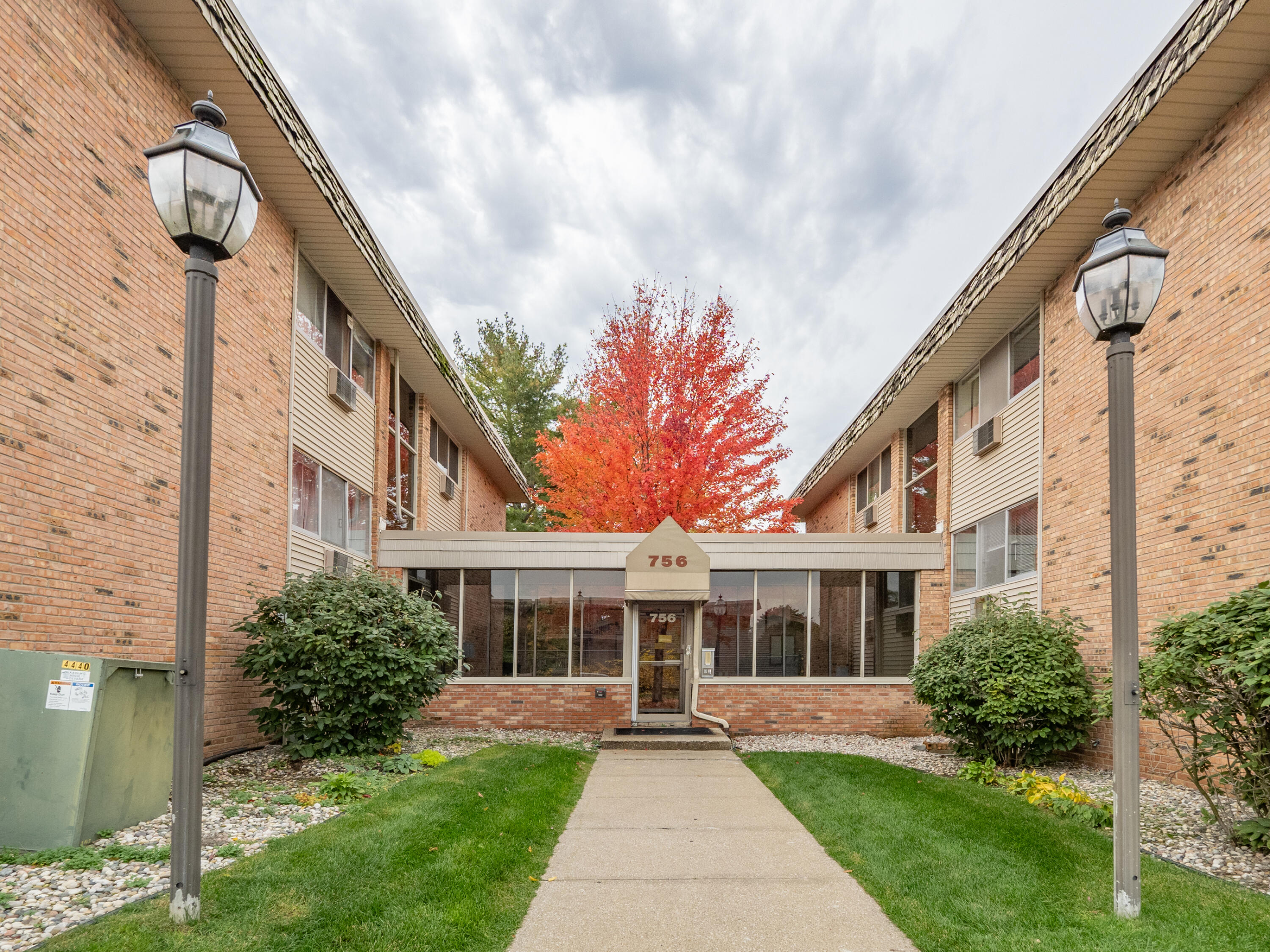 756 W Kilgore Road, 106