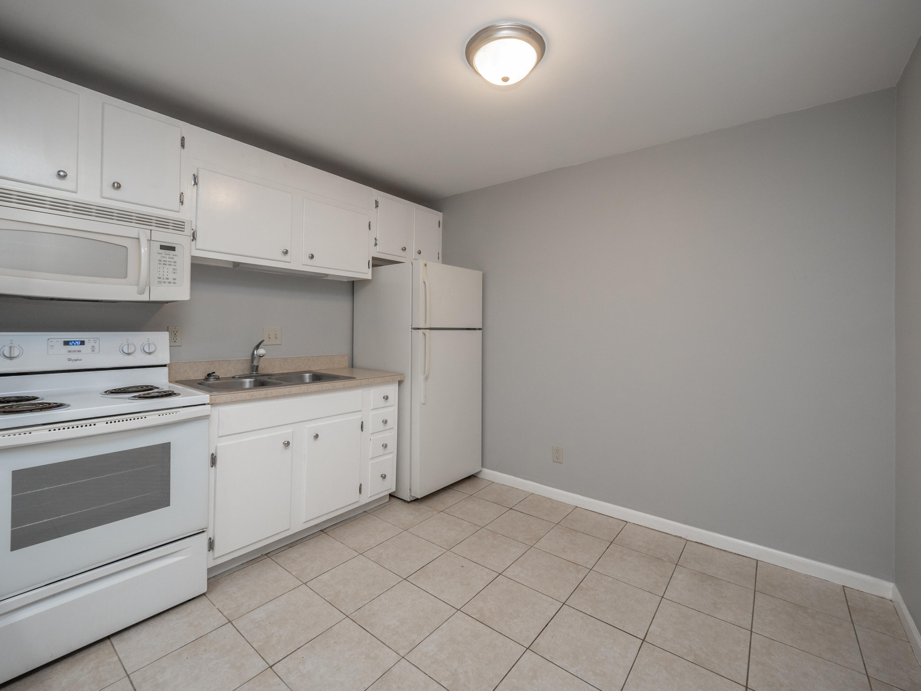 756 W Kilgore Road, 106