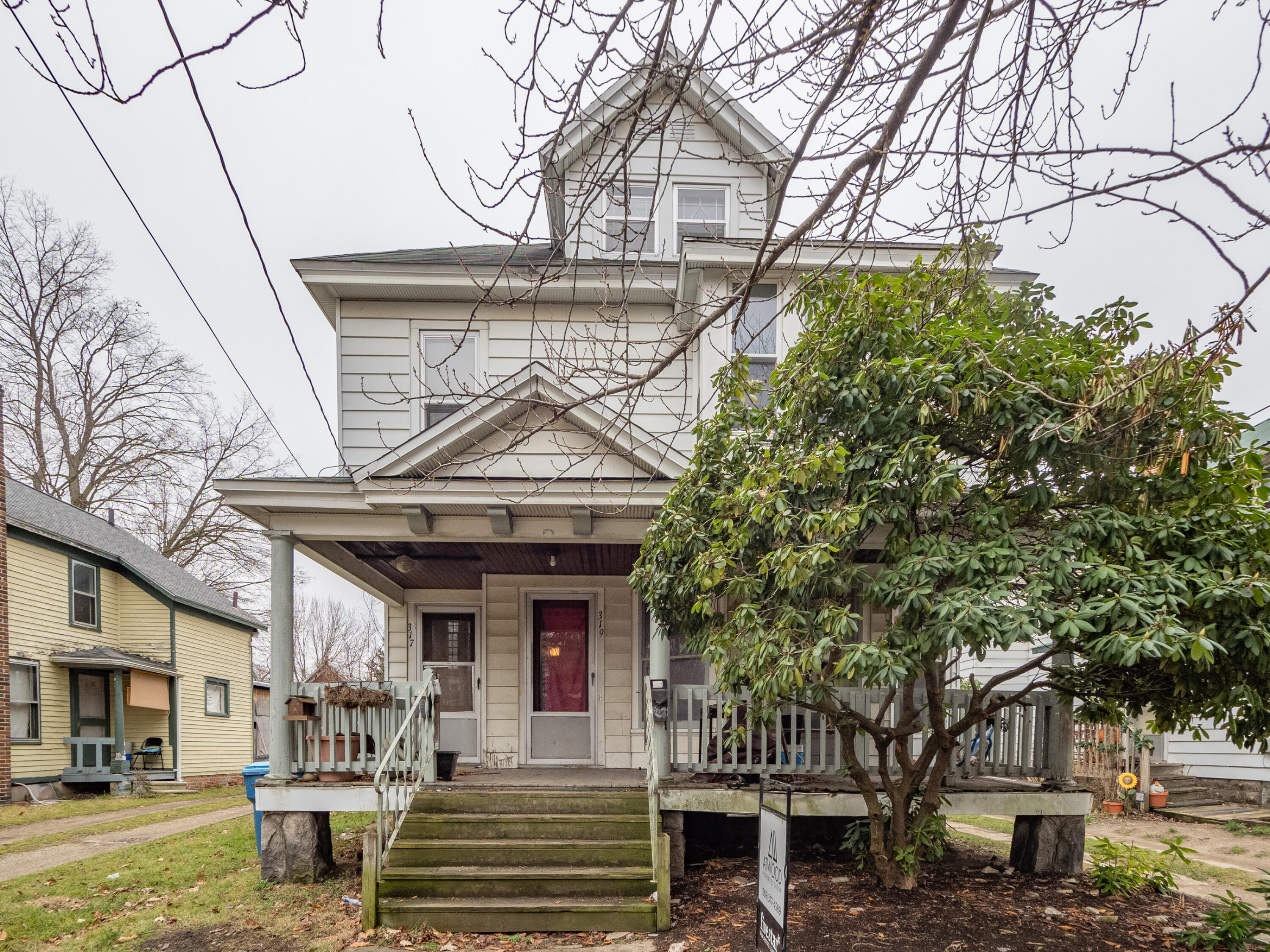 317-319 Burr Oak Street