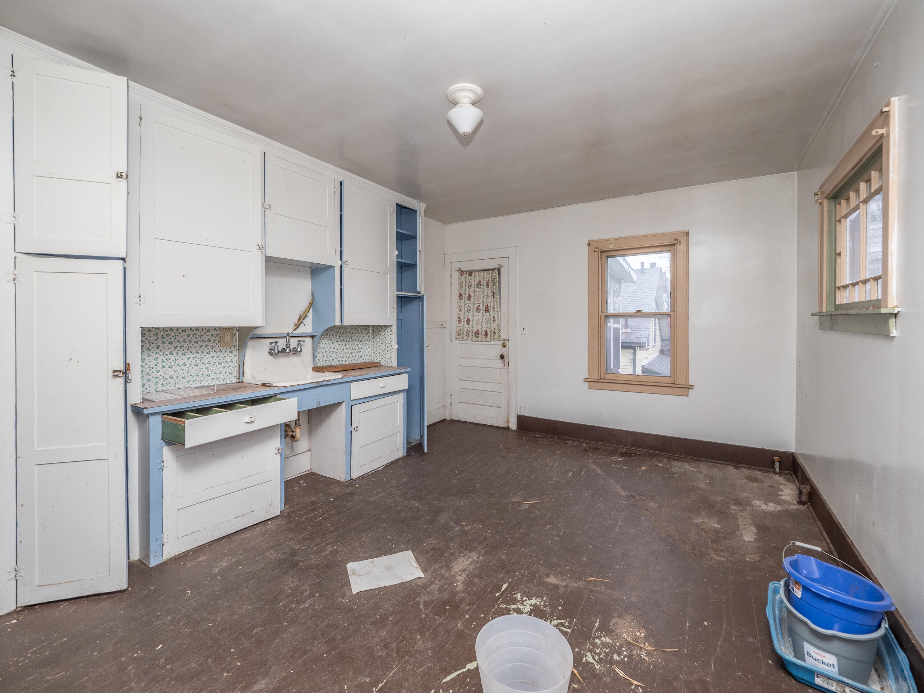 317-319 Burr Oak Street