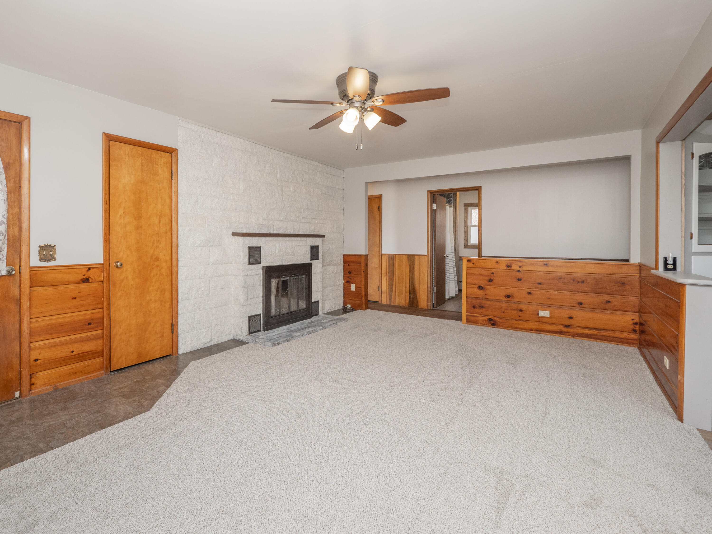 206 N Van Buren Street