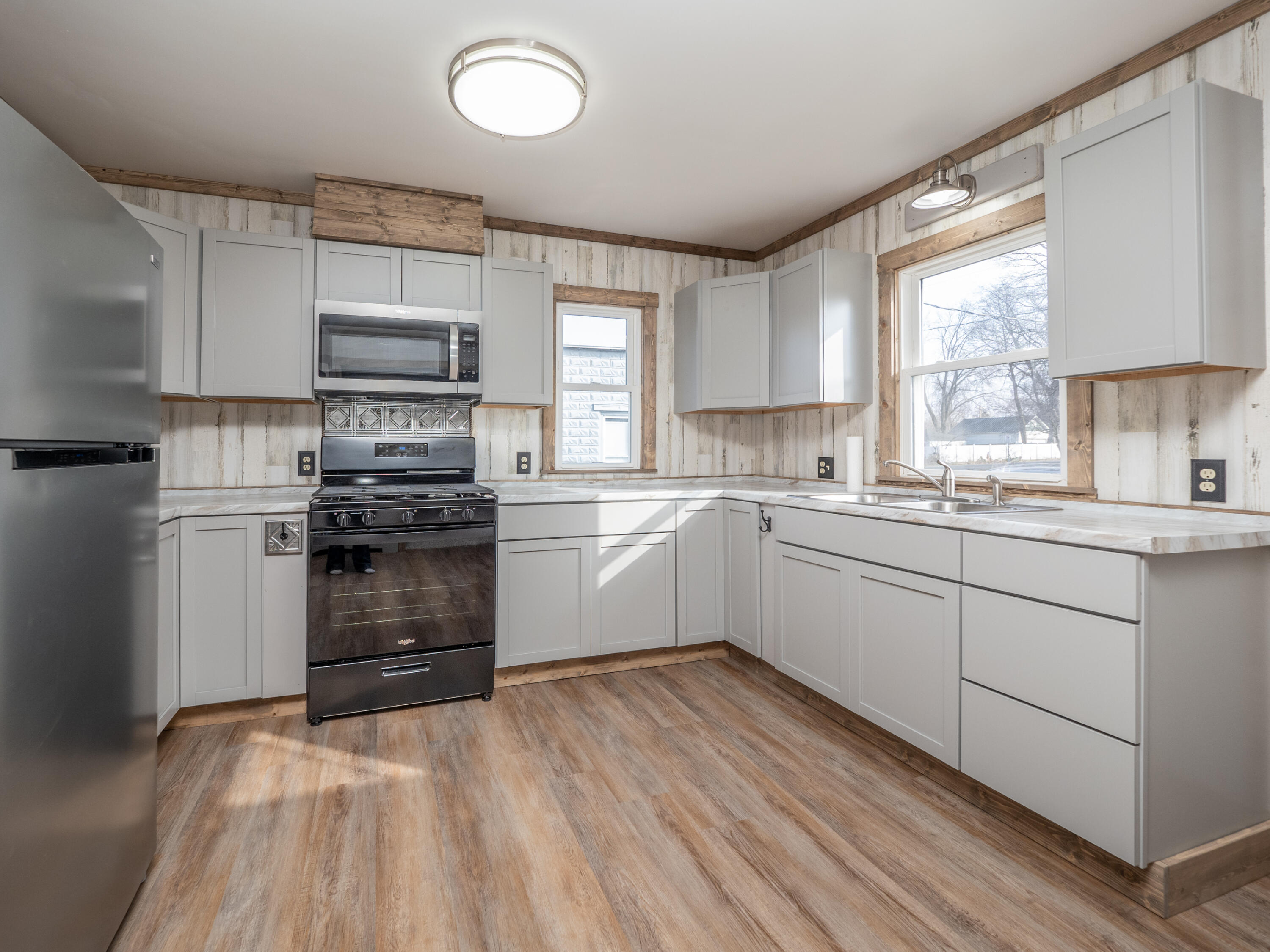 206 N Van Buren Street