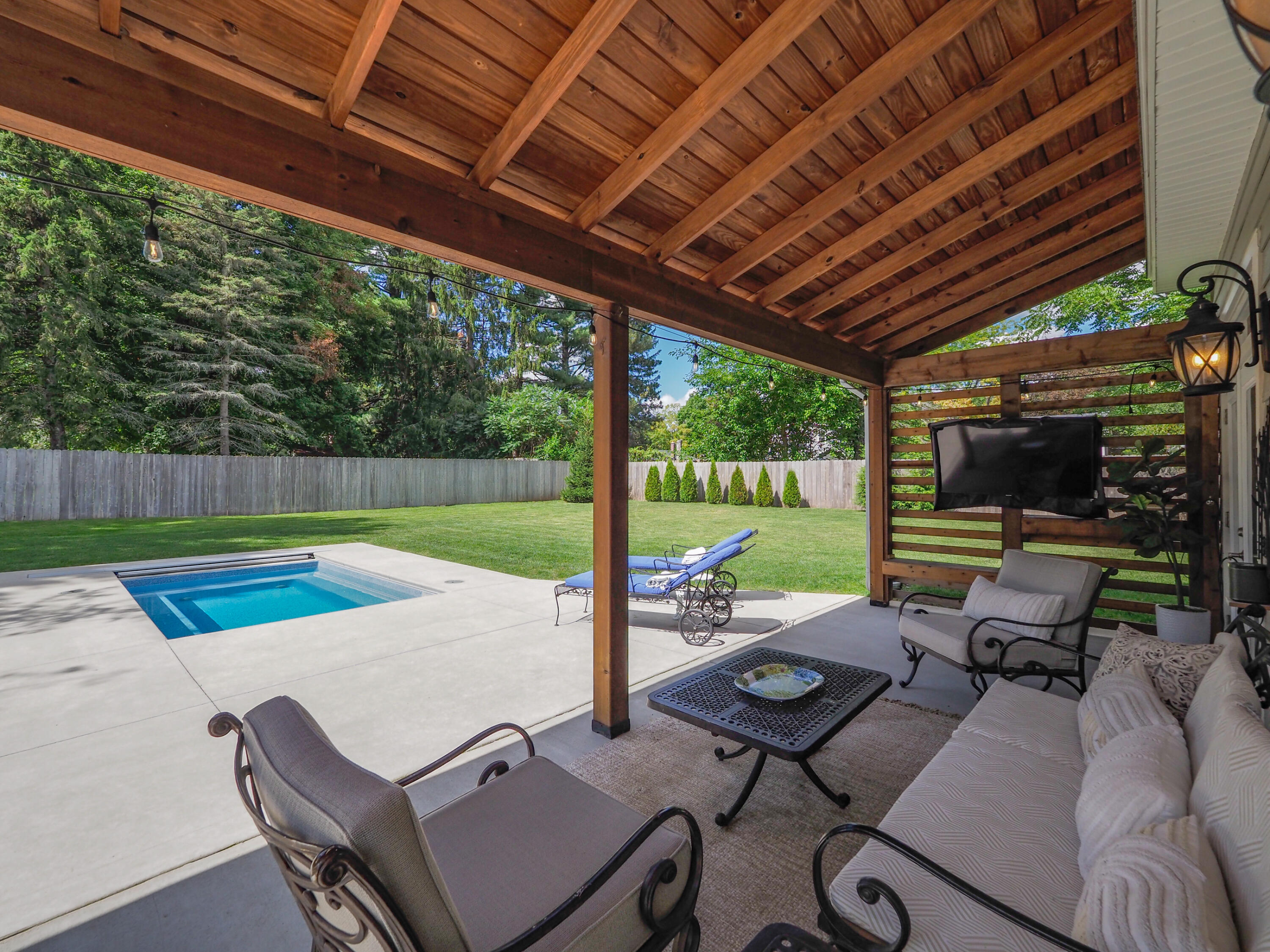 414 W Franklin Street