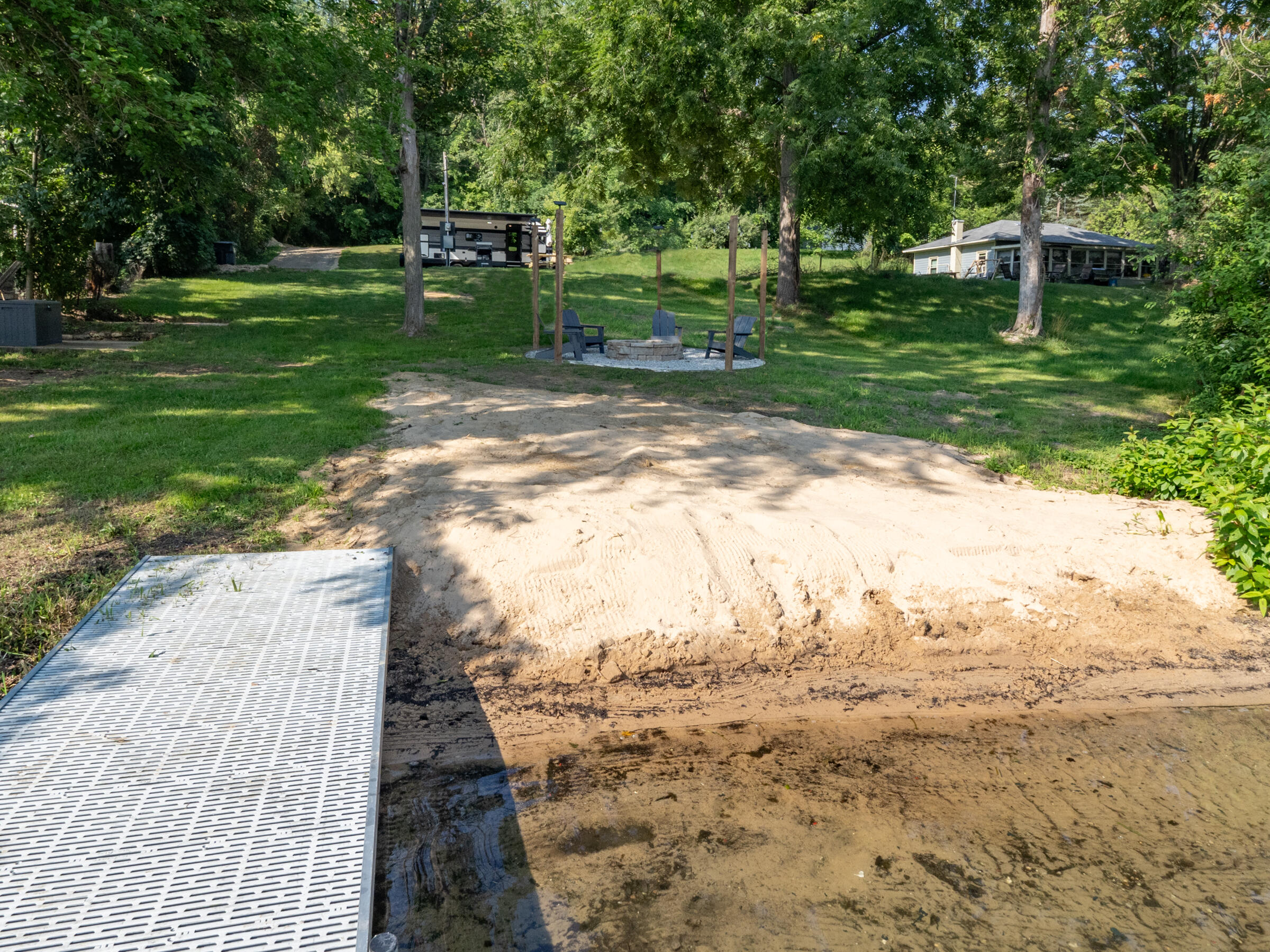 3675 Richardson Drive