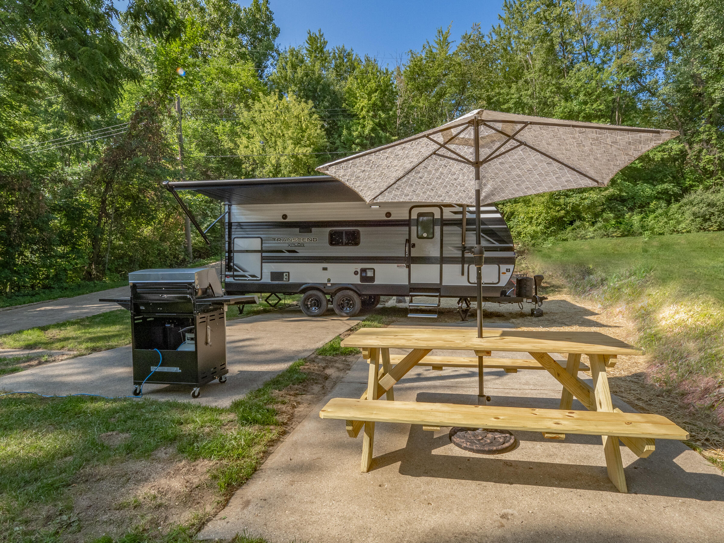 3675 Richardson Drive