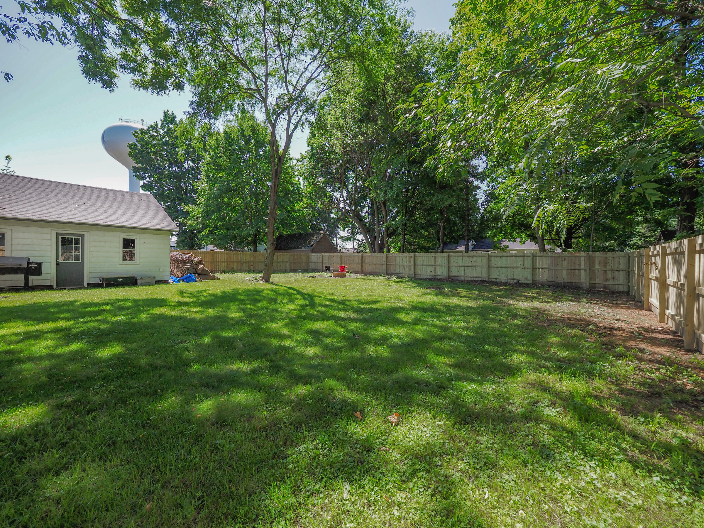 109 W St Joseph Street