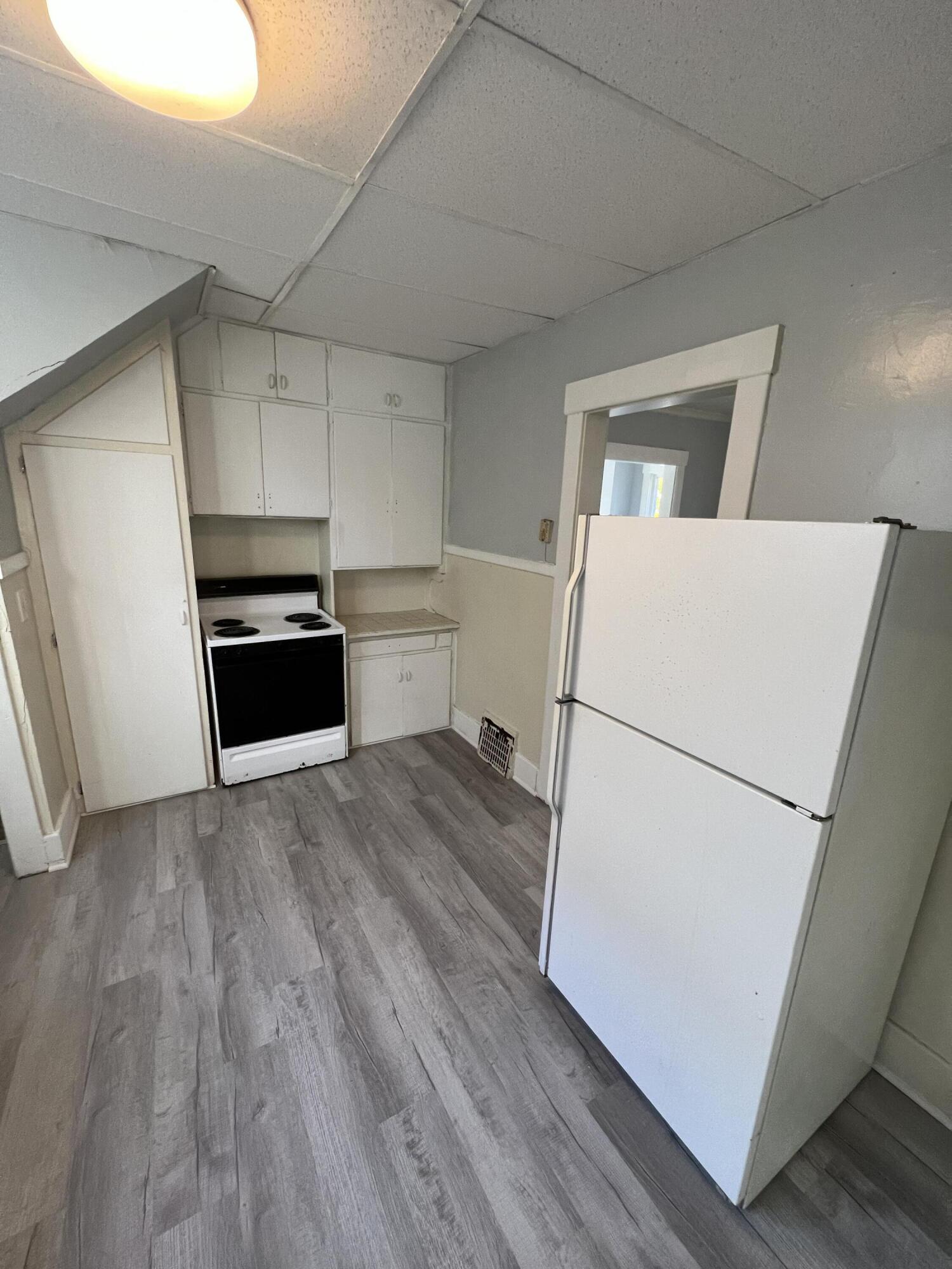 916 Lee Barton Court