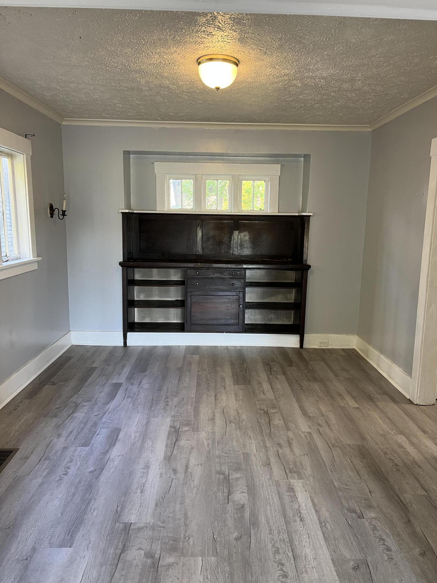 916 Lee Barton Court