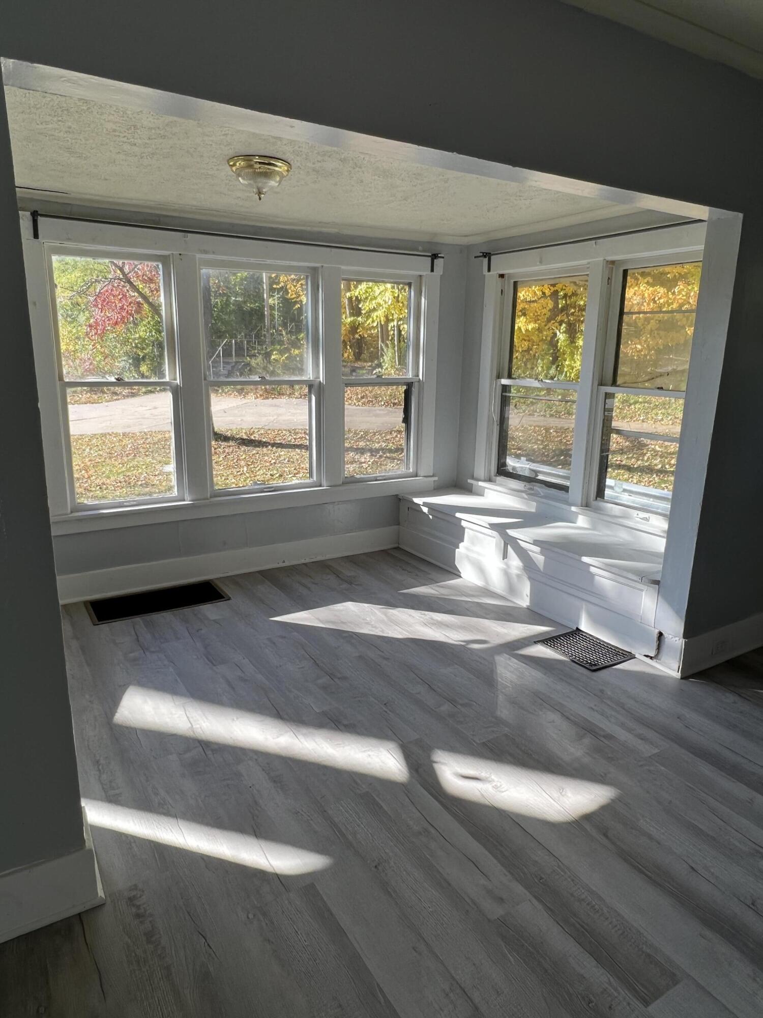 916 Lee Barton Court