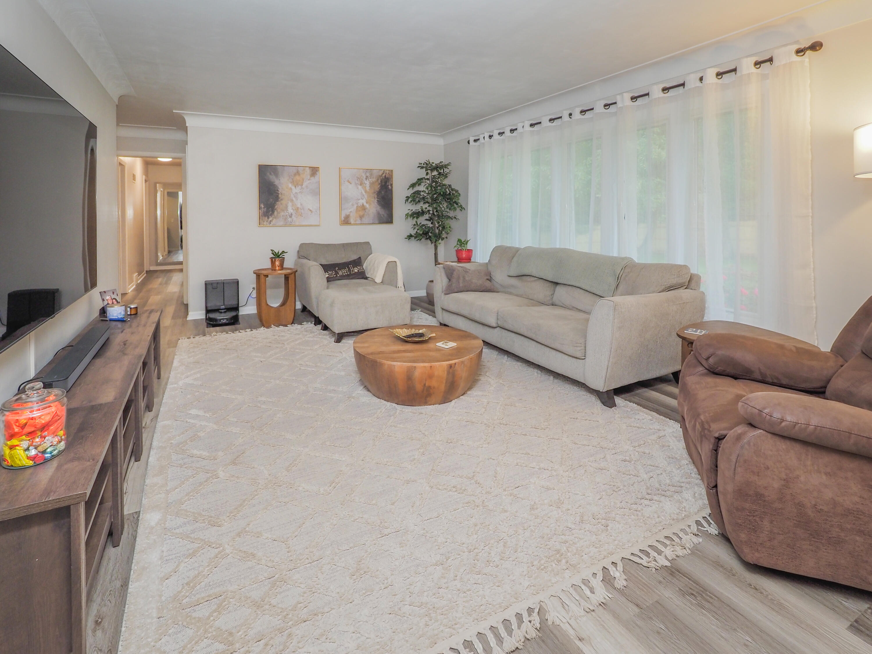 2409 Ridgefield Road