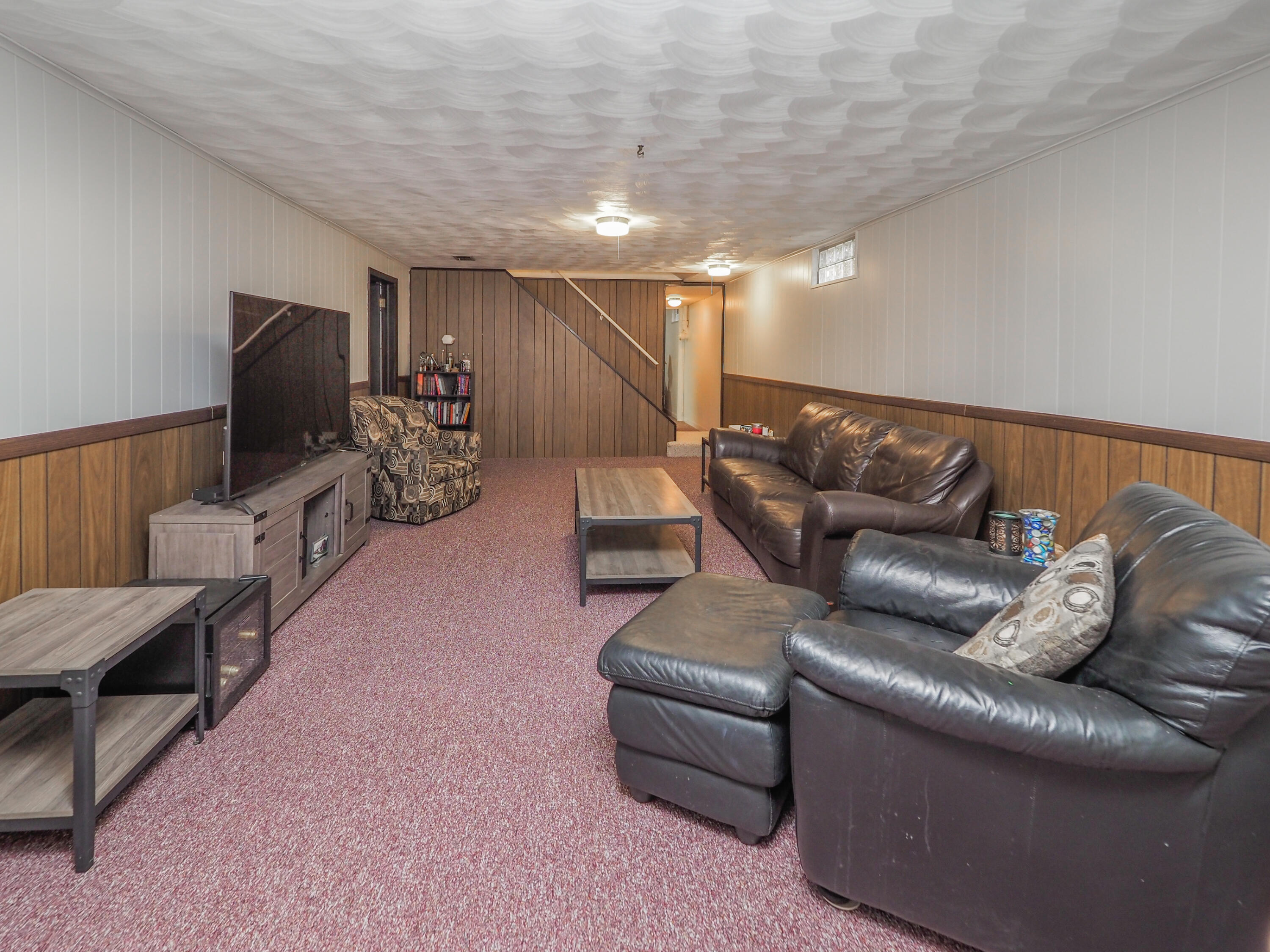 2409 Ridgefield Road