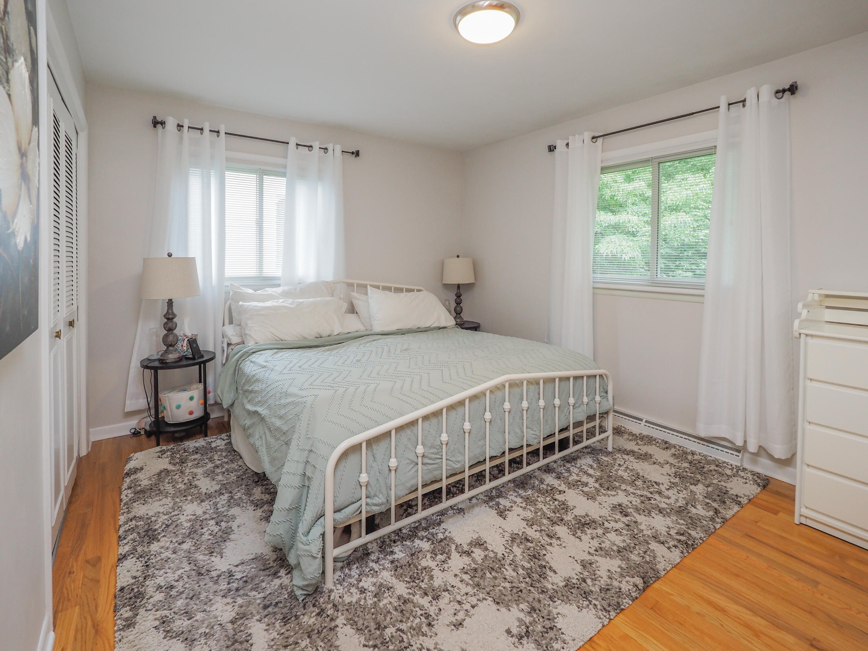 2409 Ridgefield Road