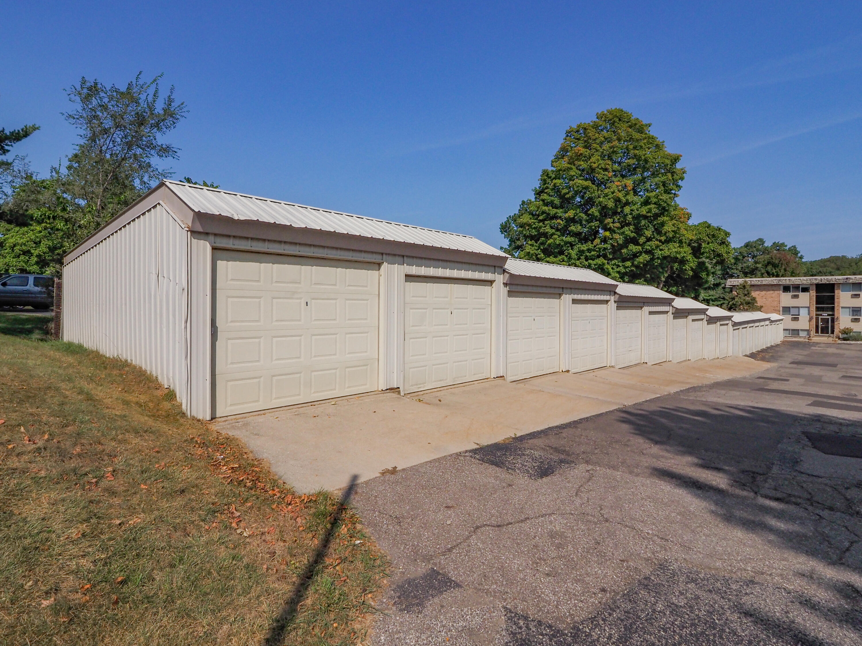 748 W Kilgore Road, 306