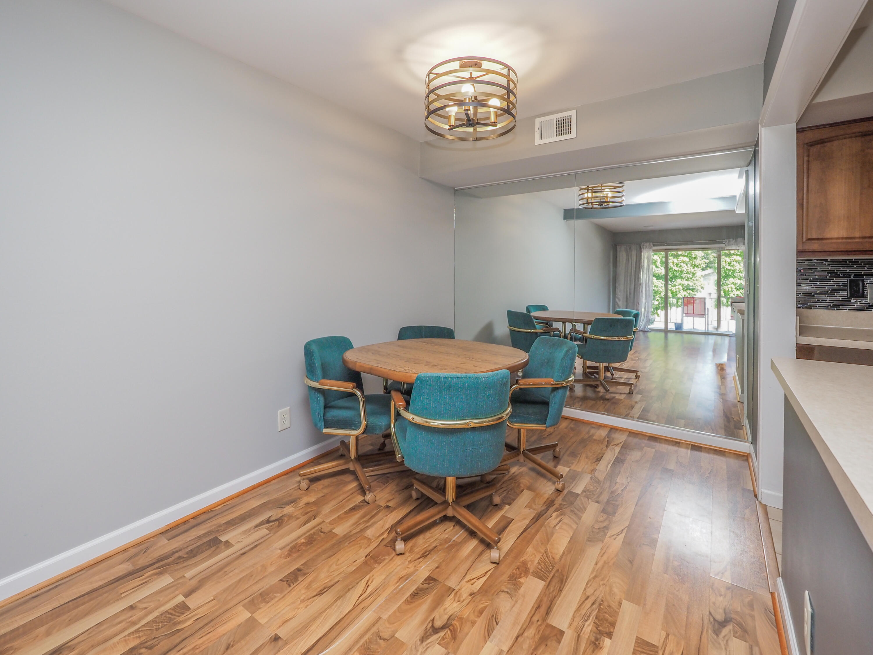 748 W Kilgore Road, 306