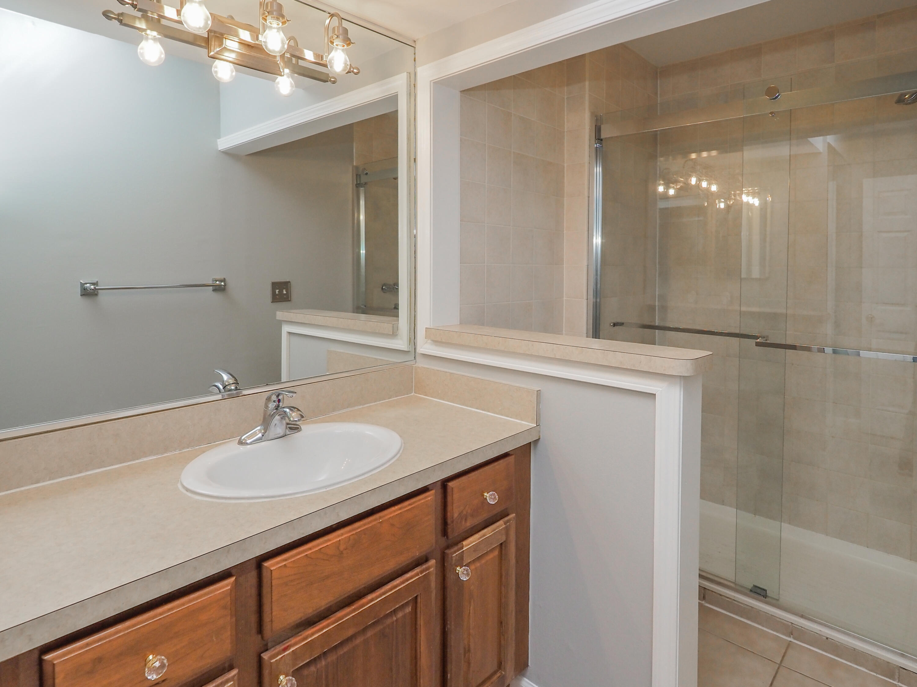 748 W Kilgore Road, 306