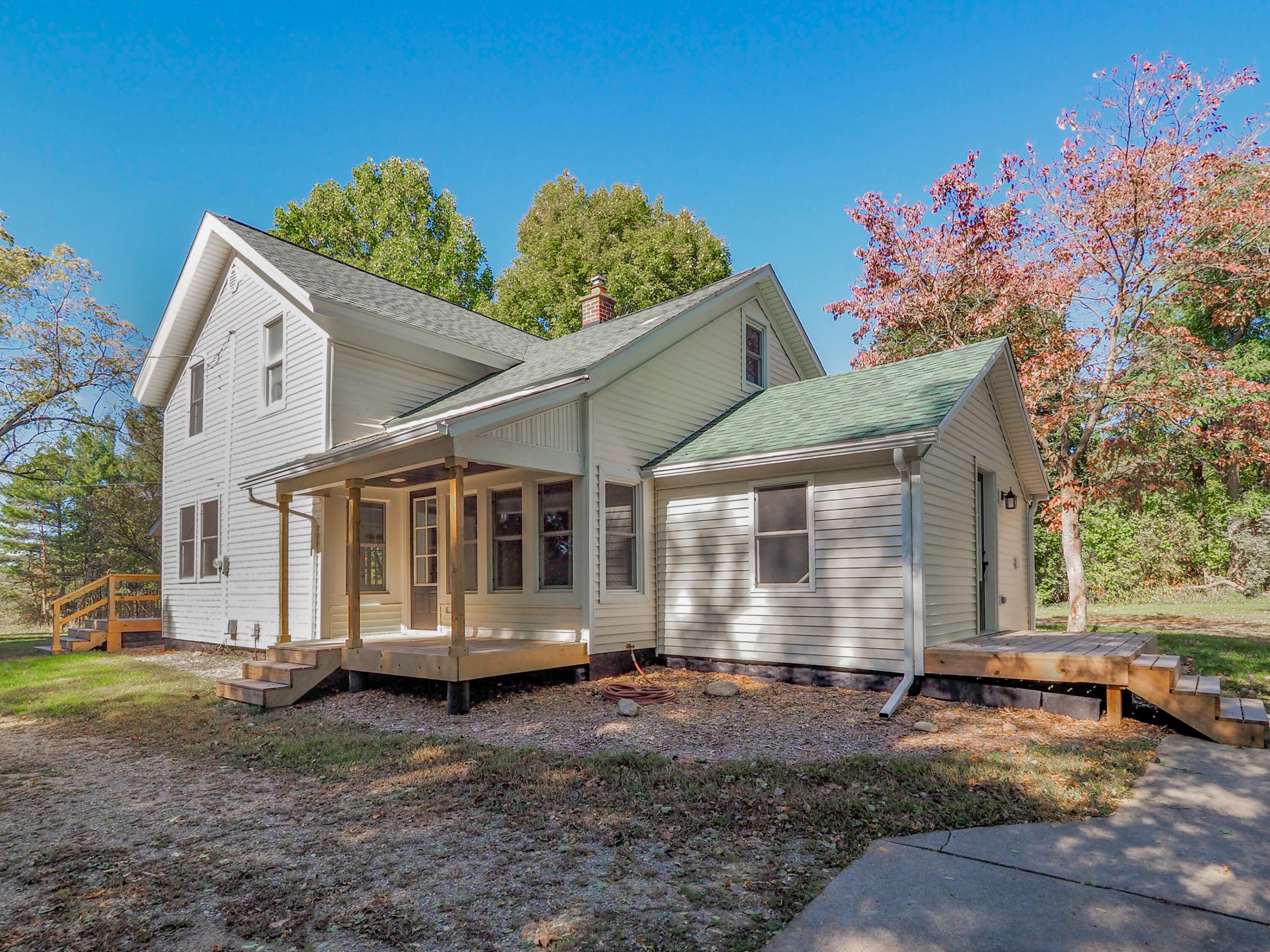 8750 N Riverview Drive