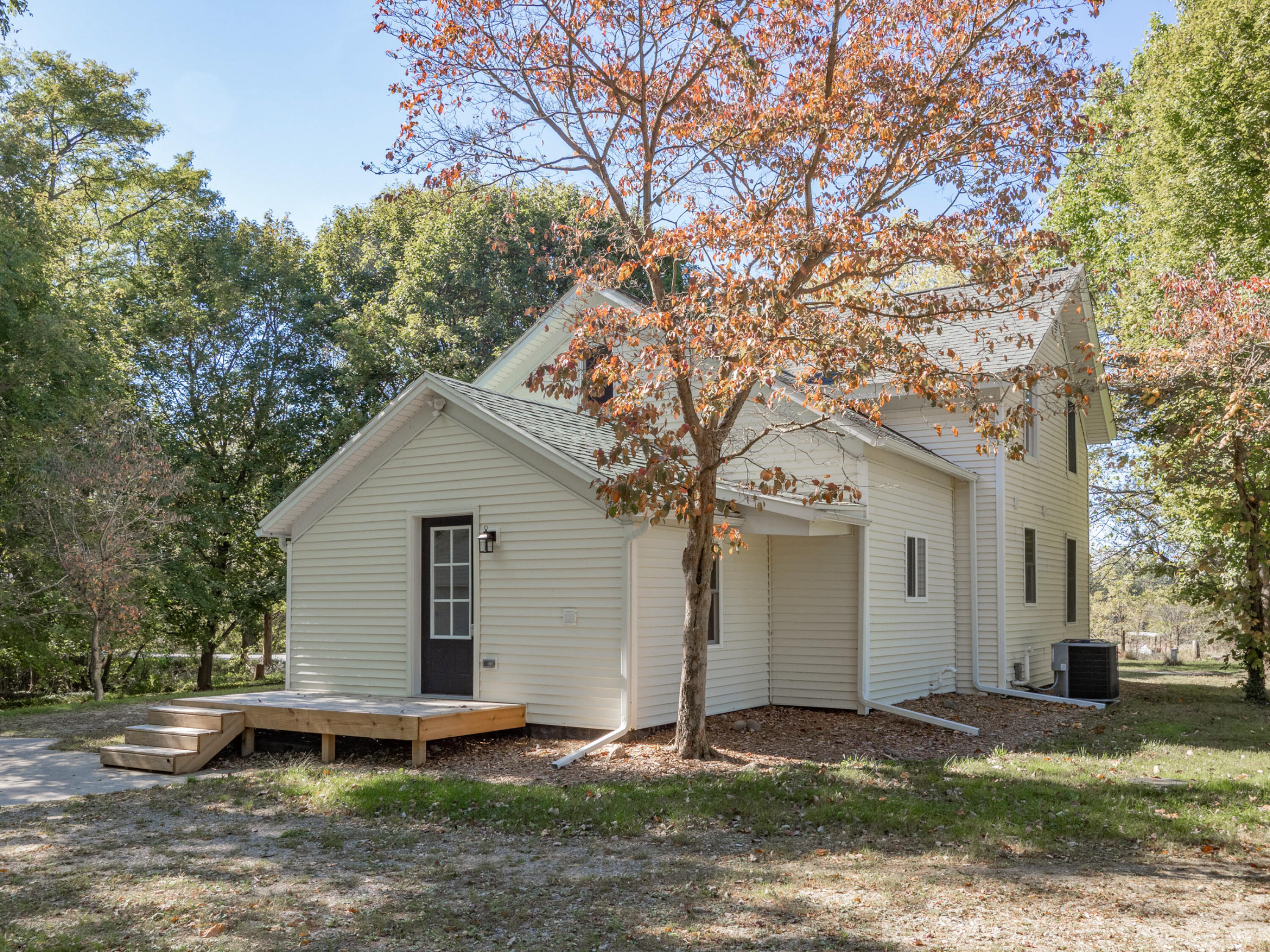 8750 N Riverview Drive