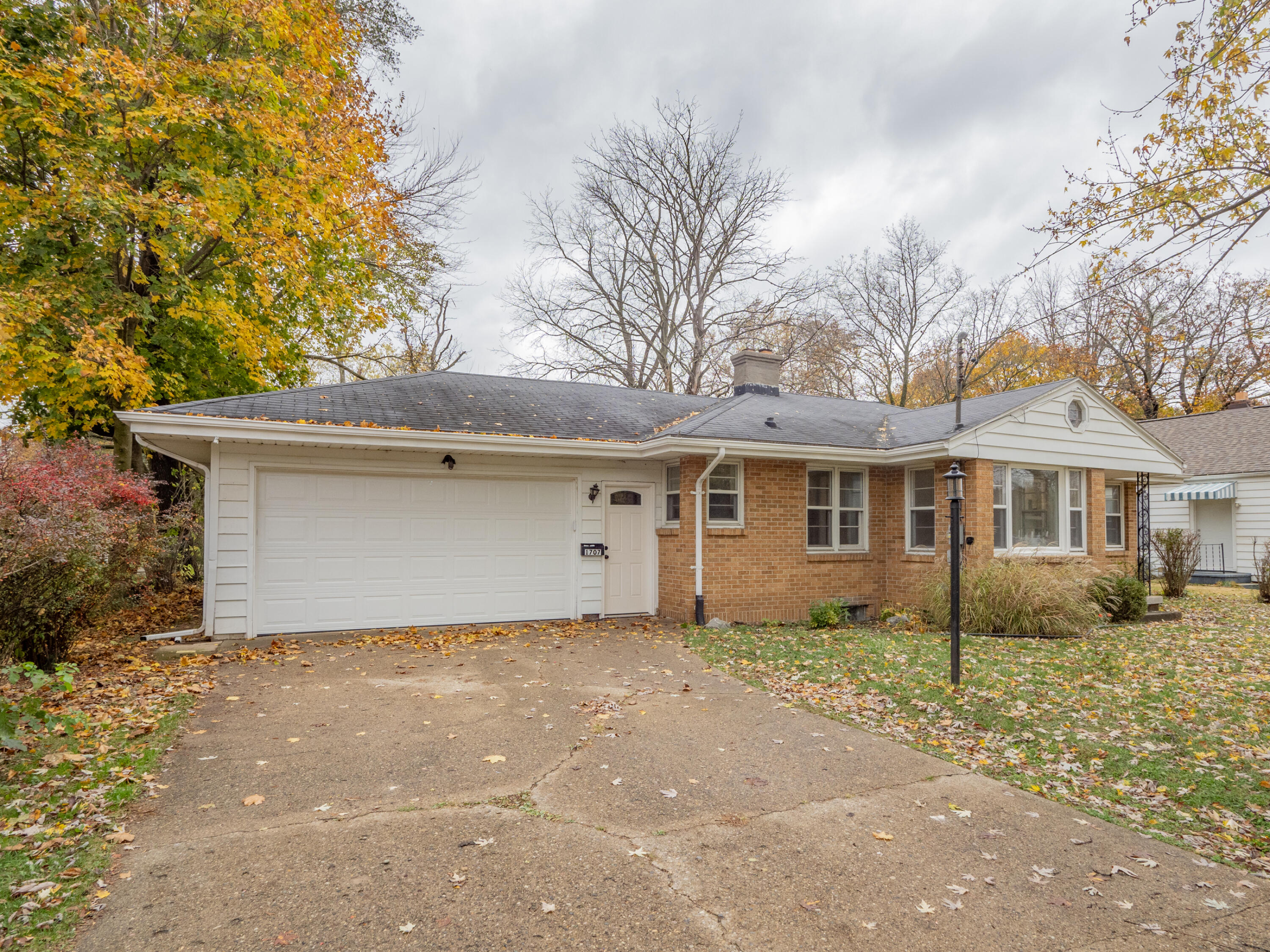 1707 Sunnyside Drive