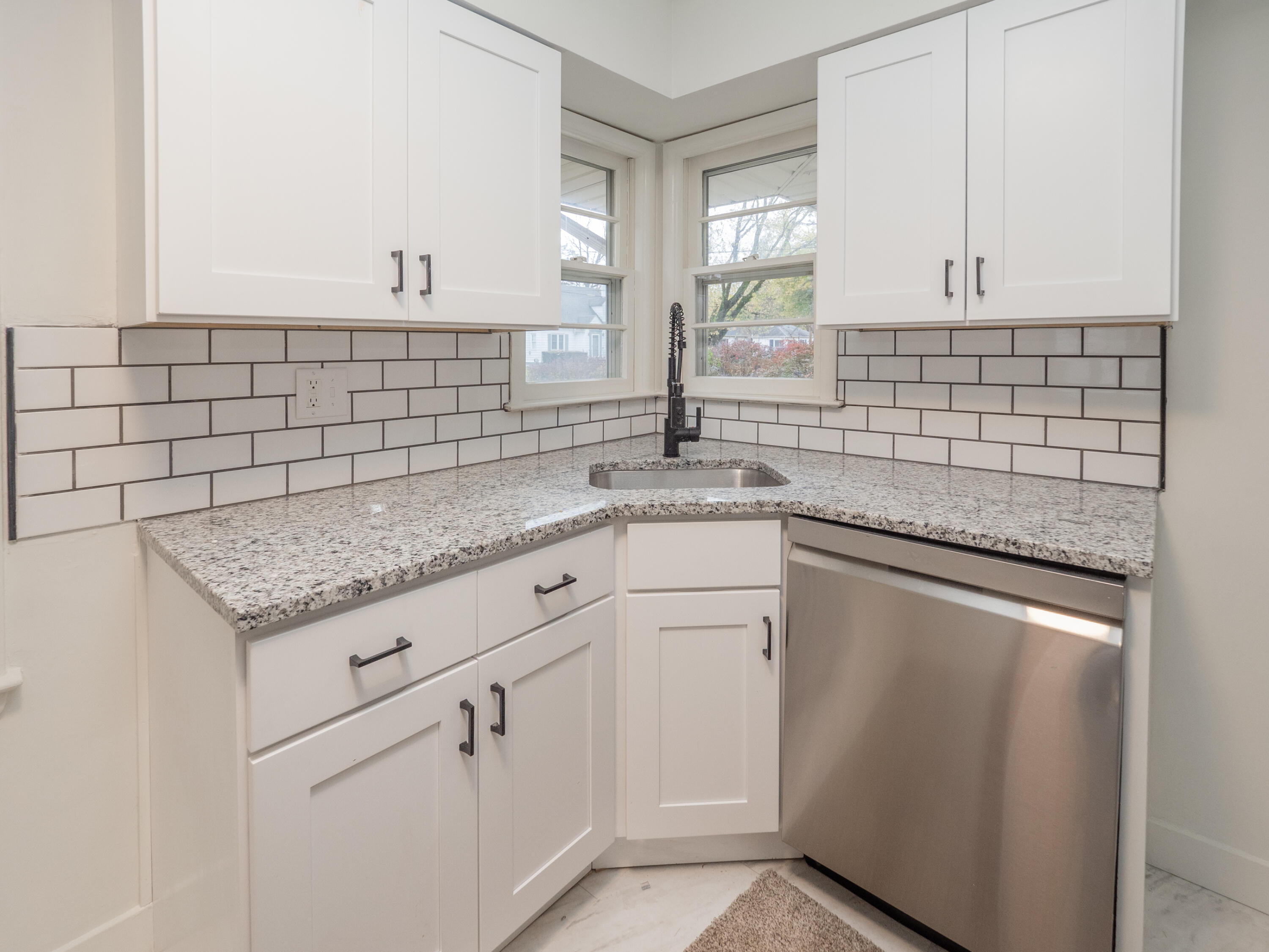 1707 Sunnyside Drive