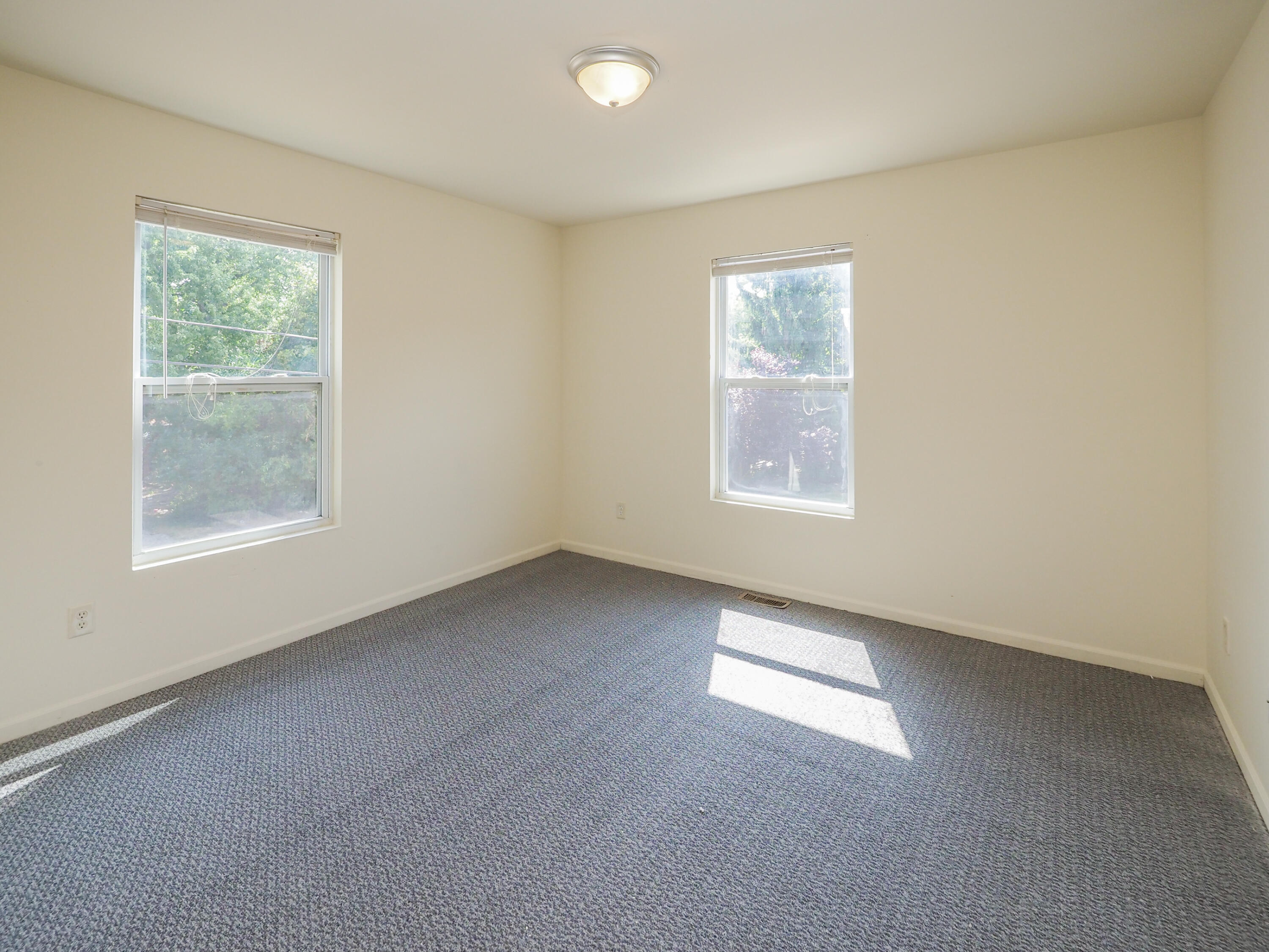 1402-1410 Sutherland Avenue