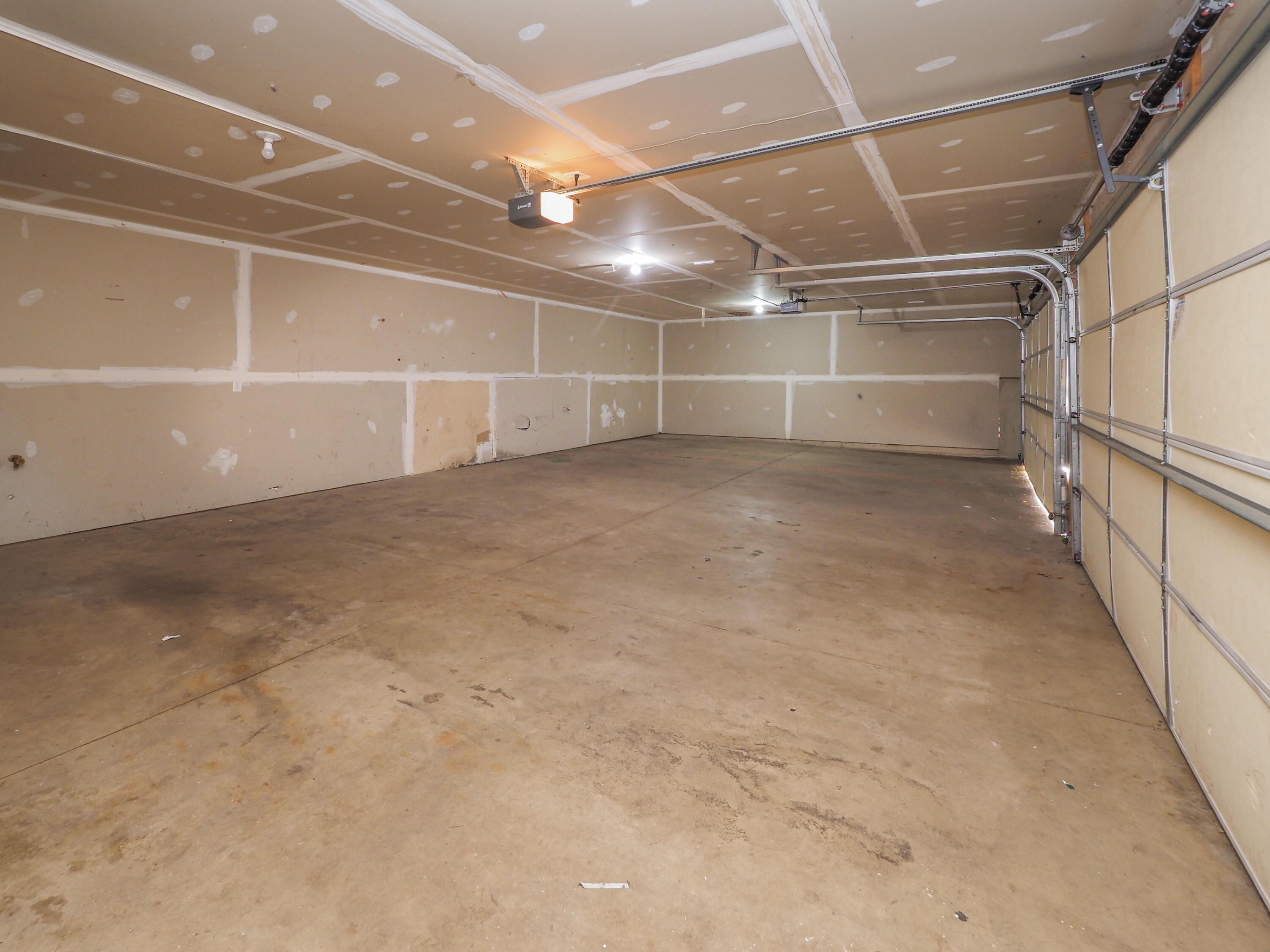 1402-1410 Sutherland Avenue