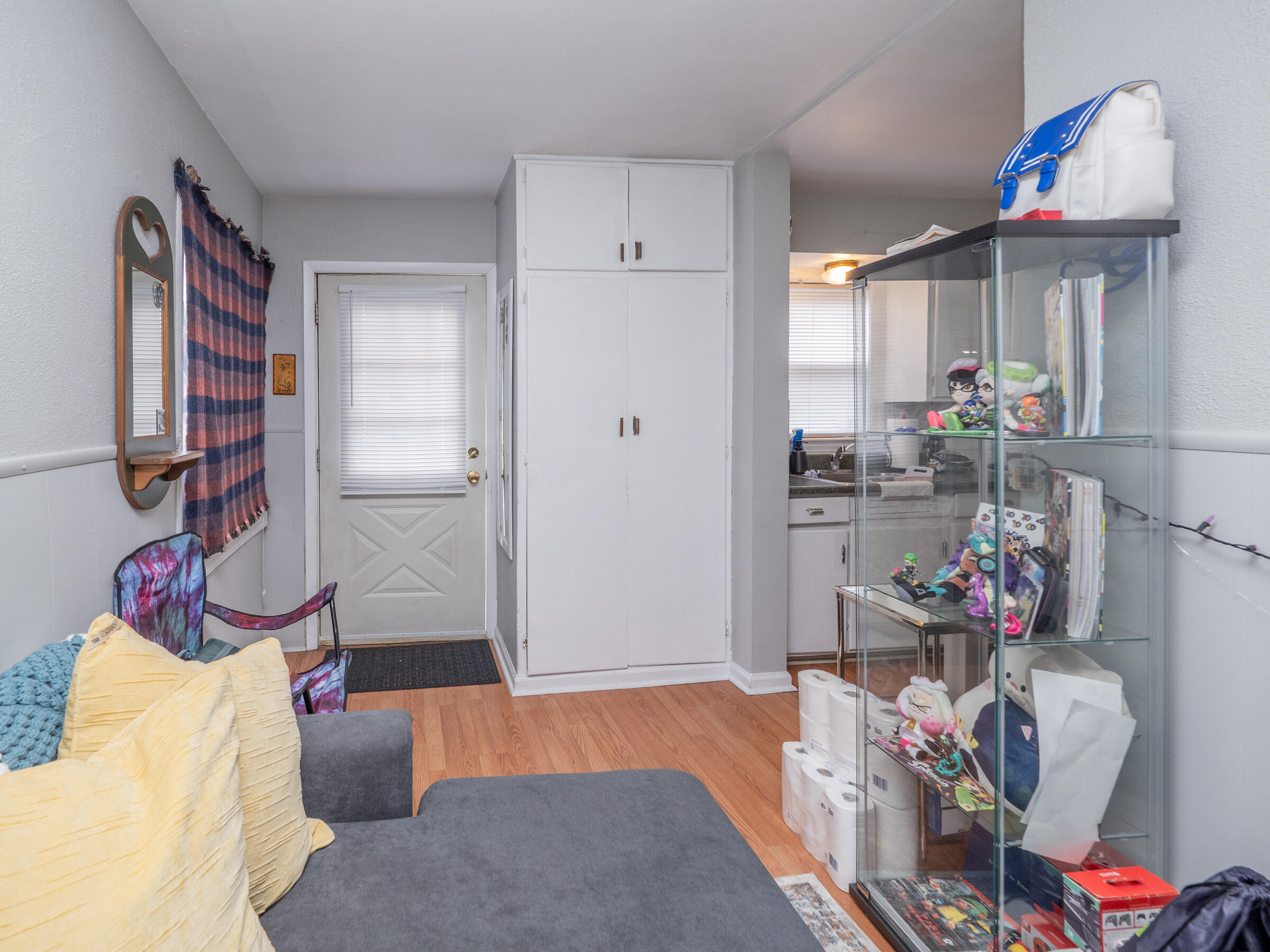 613-615 Davis Street