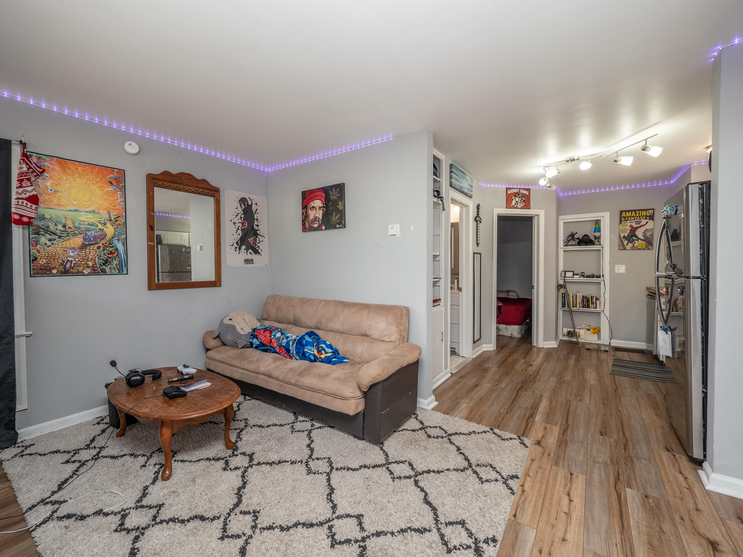 613-615 Davis Street