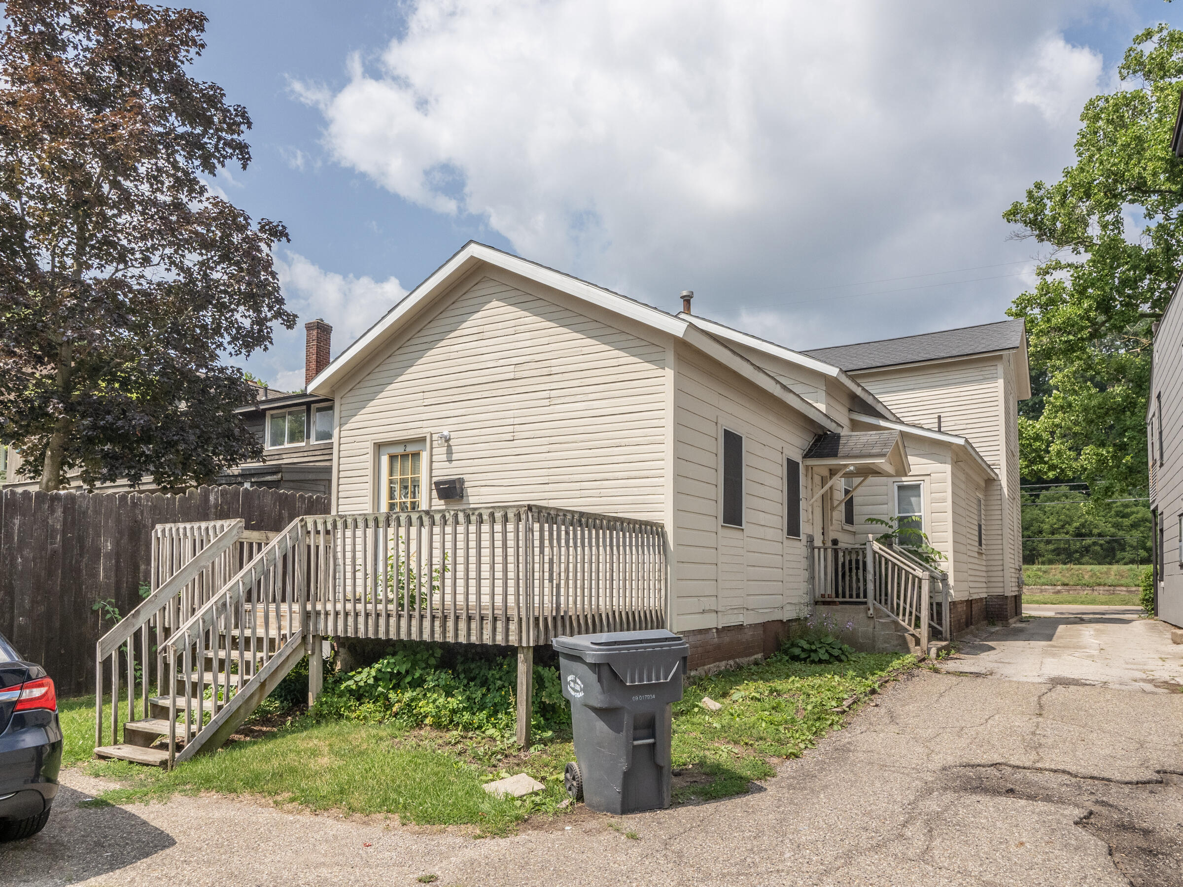 613-615 Davis Street