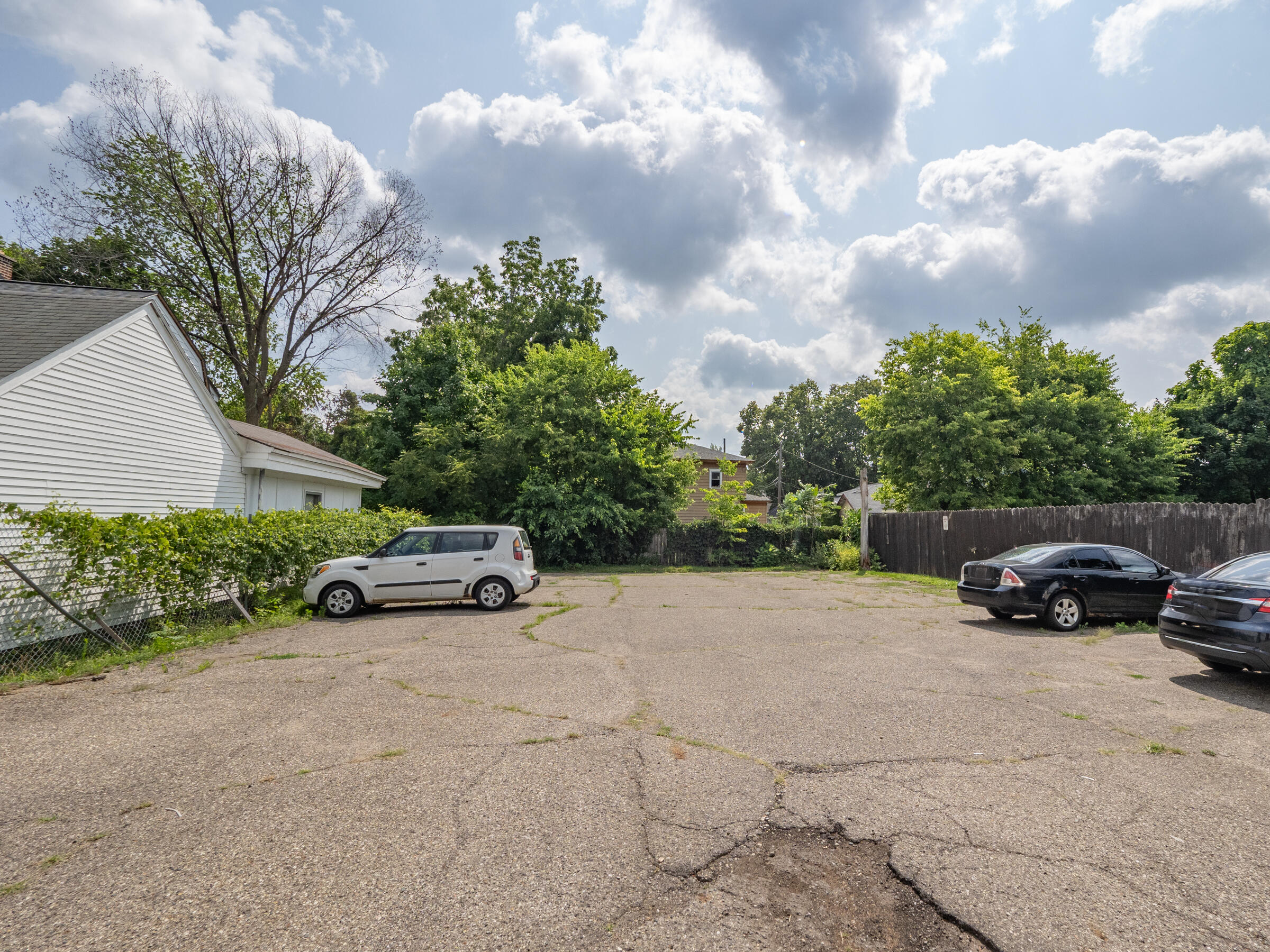 613-615 Davis Street