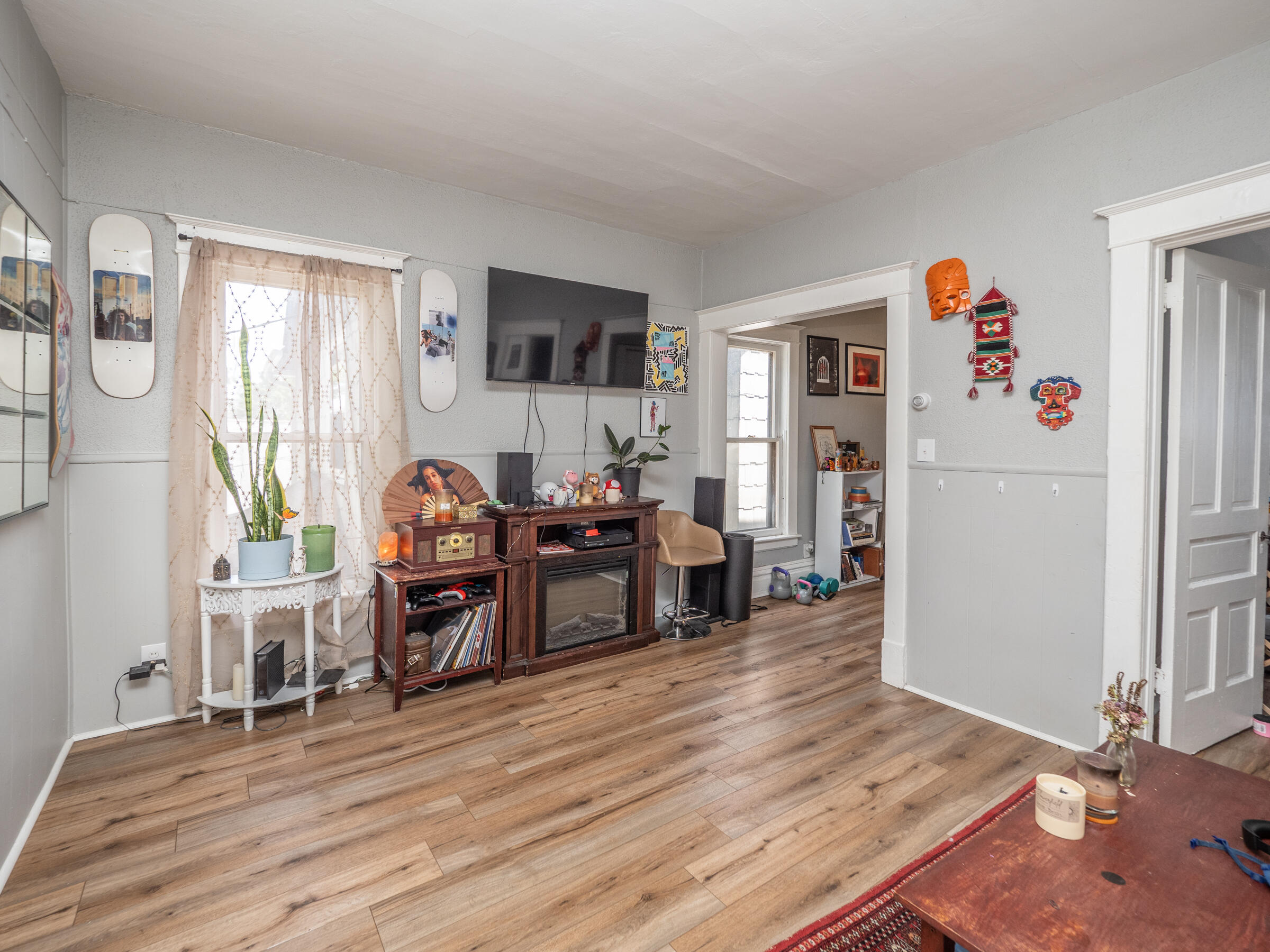 613-615 Davis Street