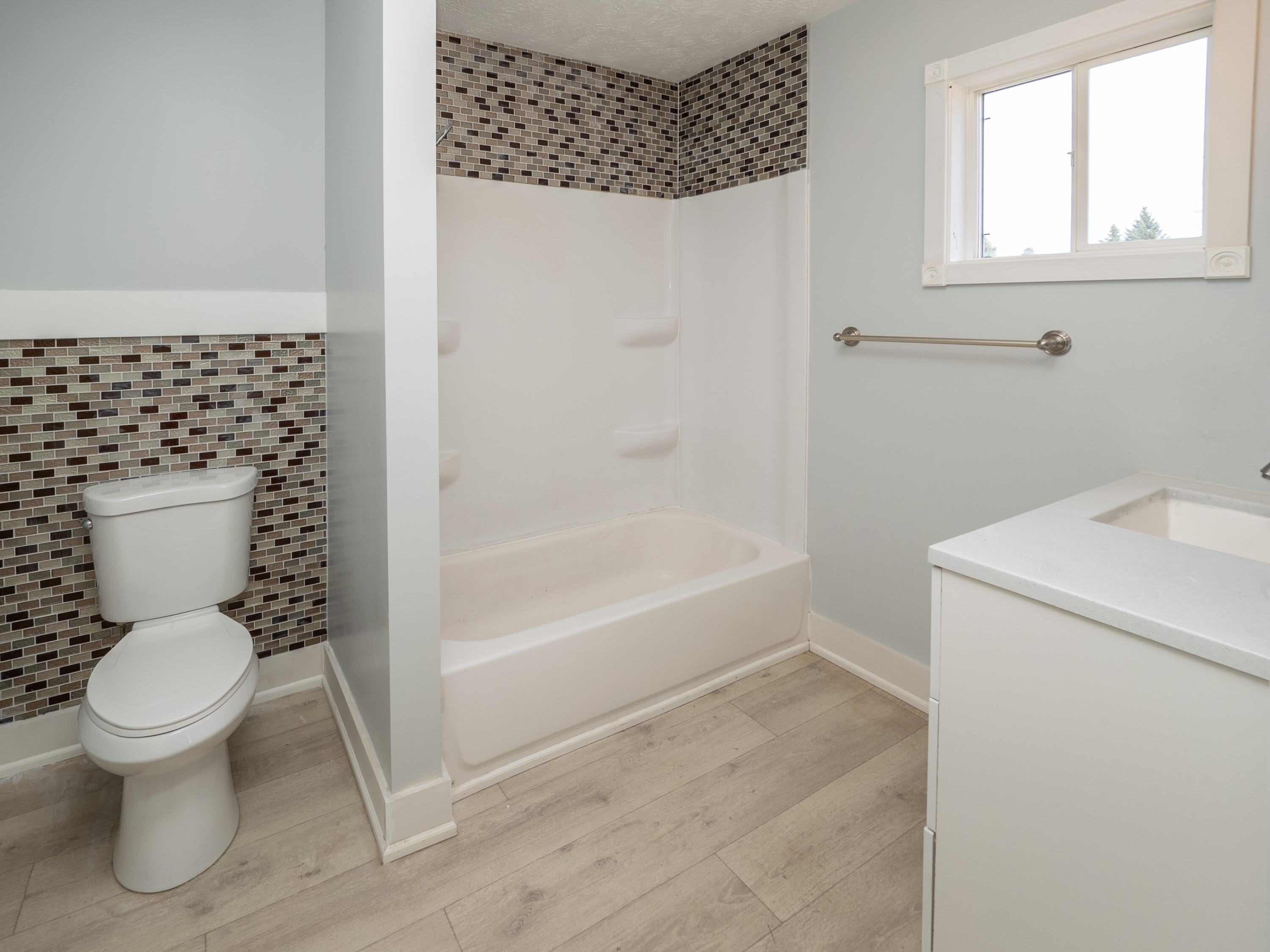 923 E Allegan Street