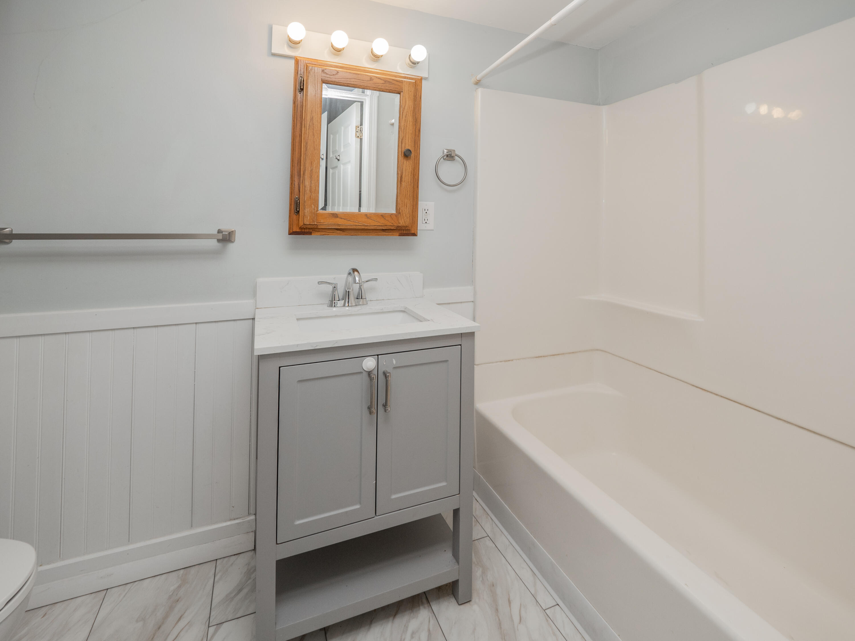 734 McCourtie Street