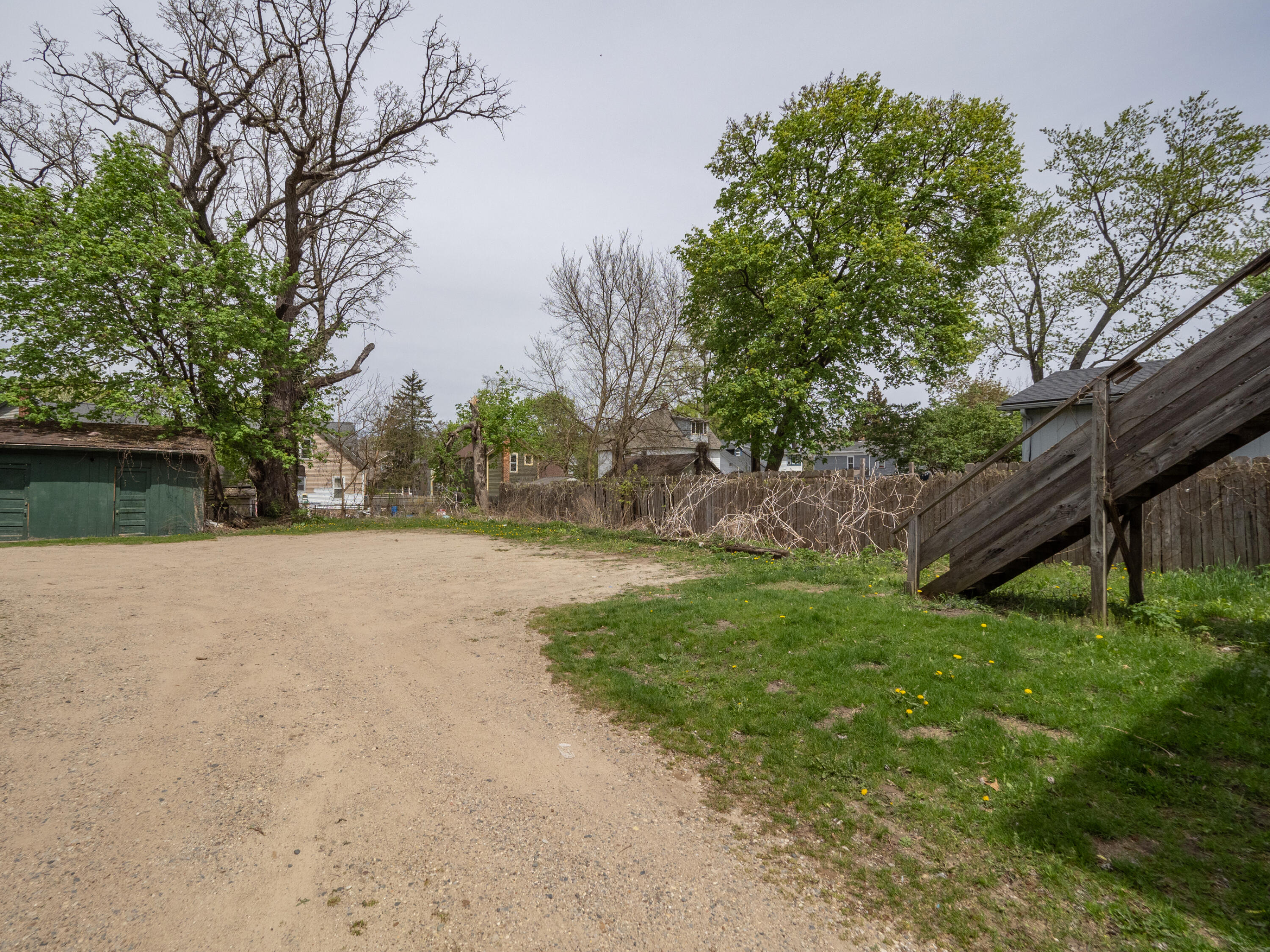 734 McCourtie Street