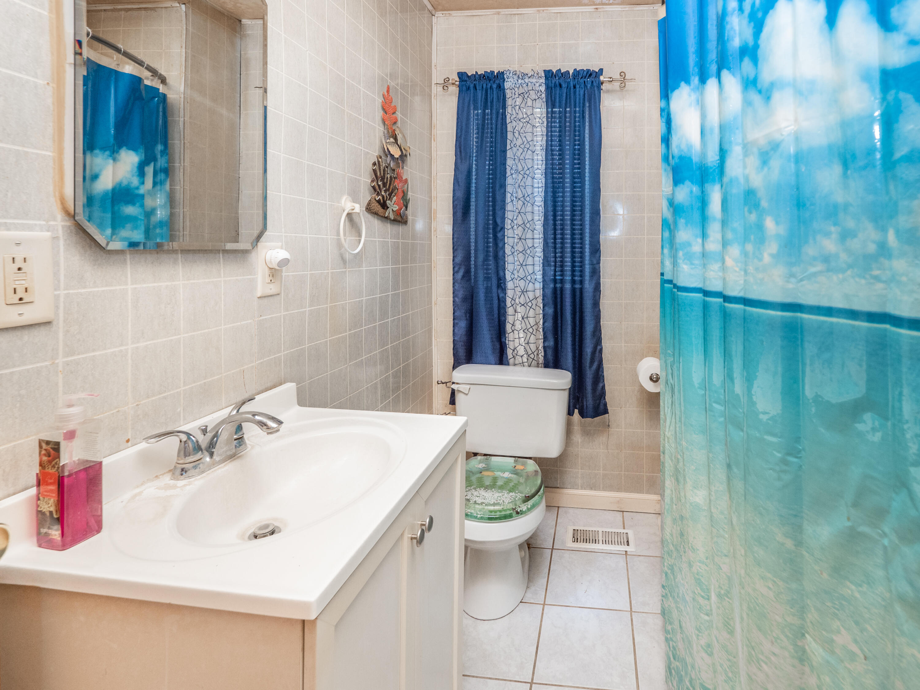 415 W Plainwell Street