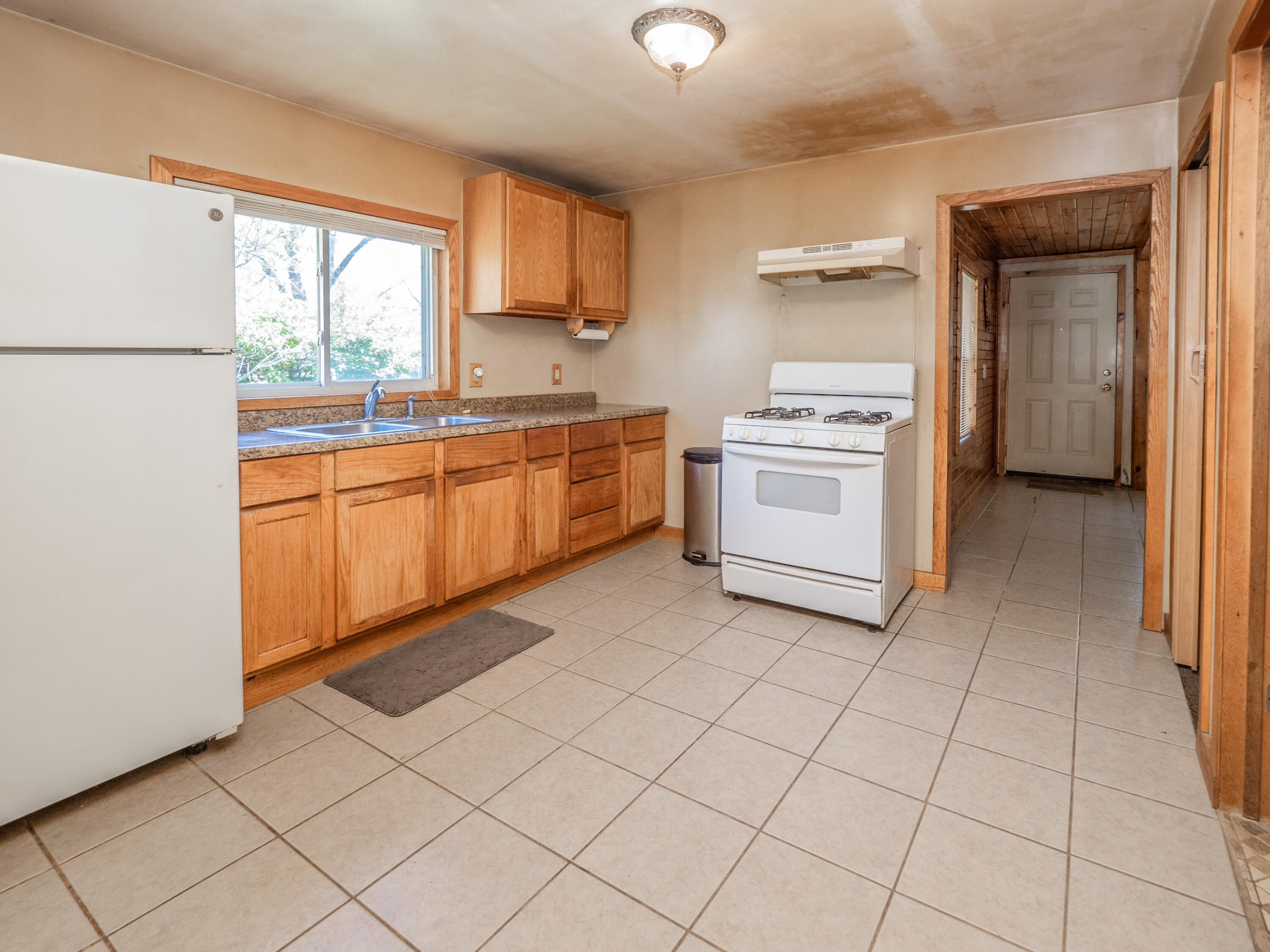 415 W Plainwell Street